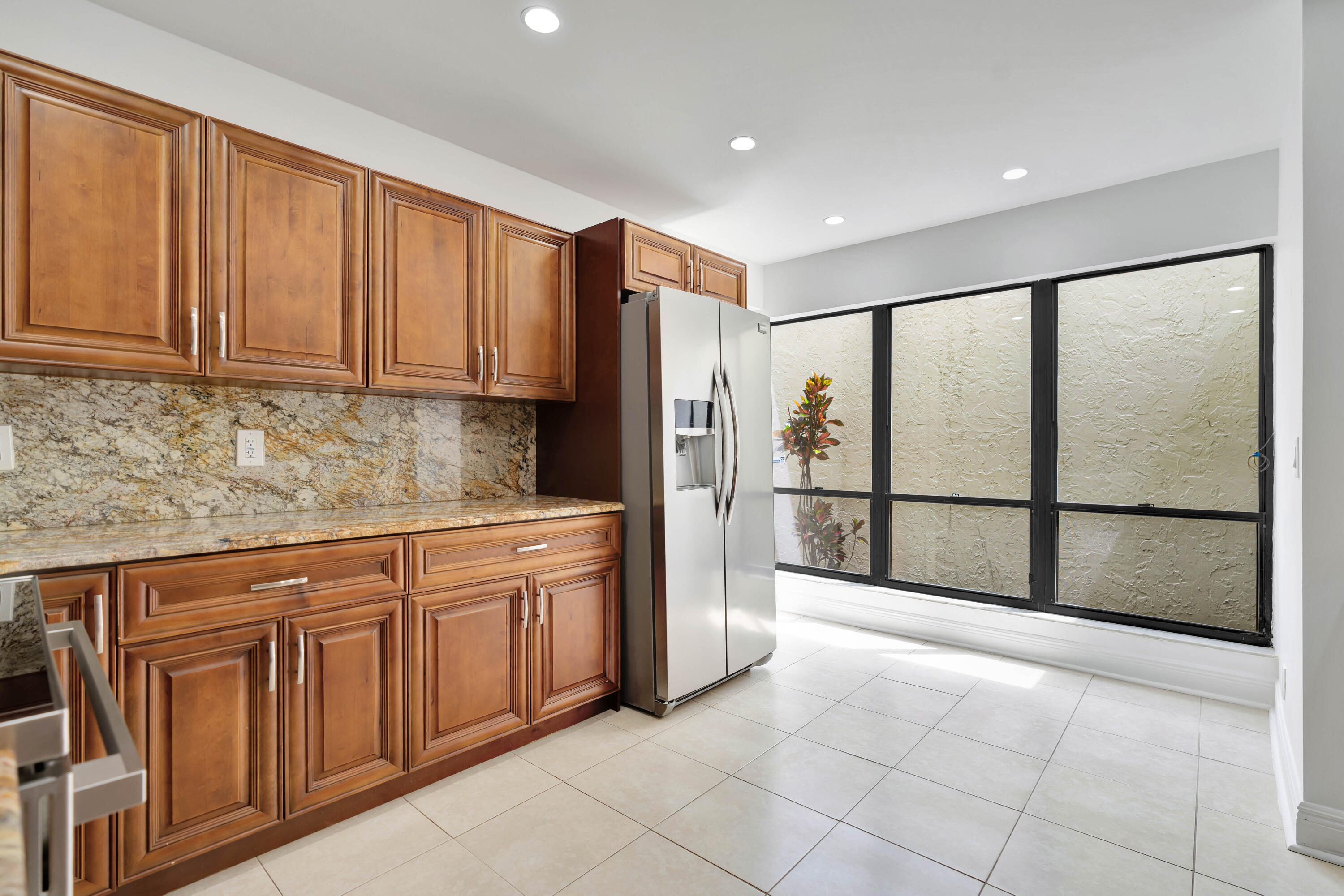 64 Balfour Rd