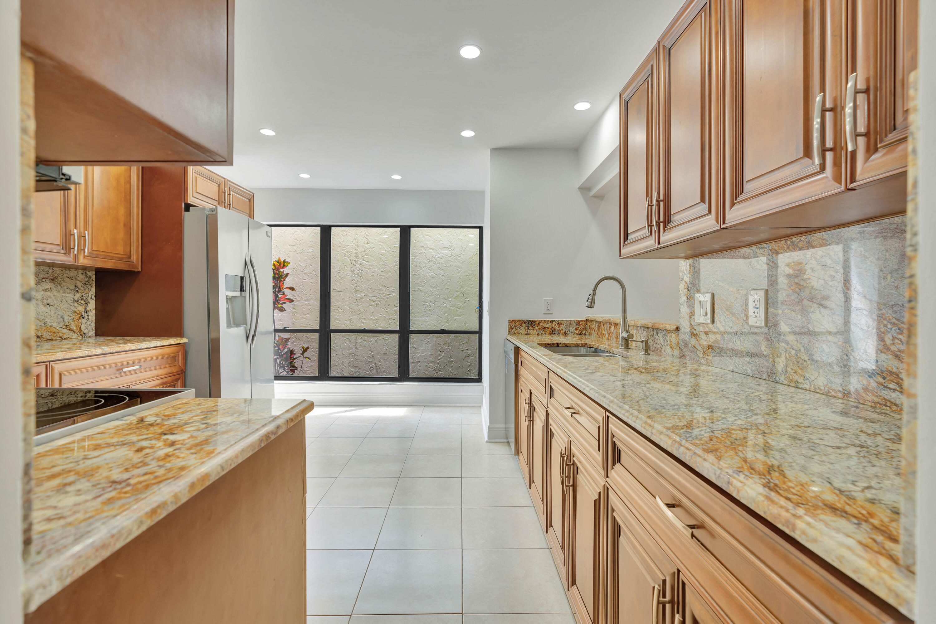 64 Balfour Rd