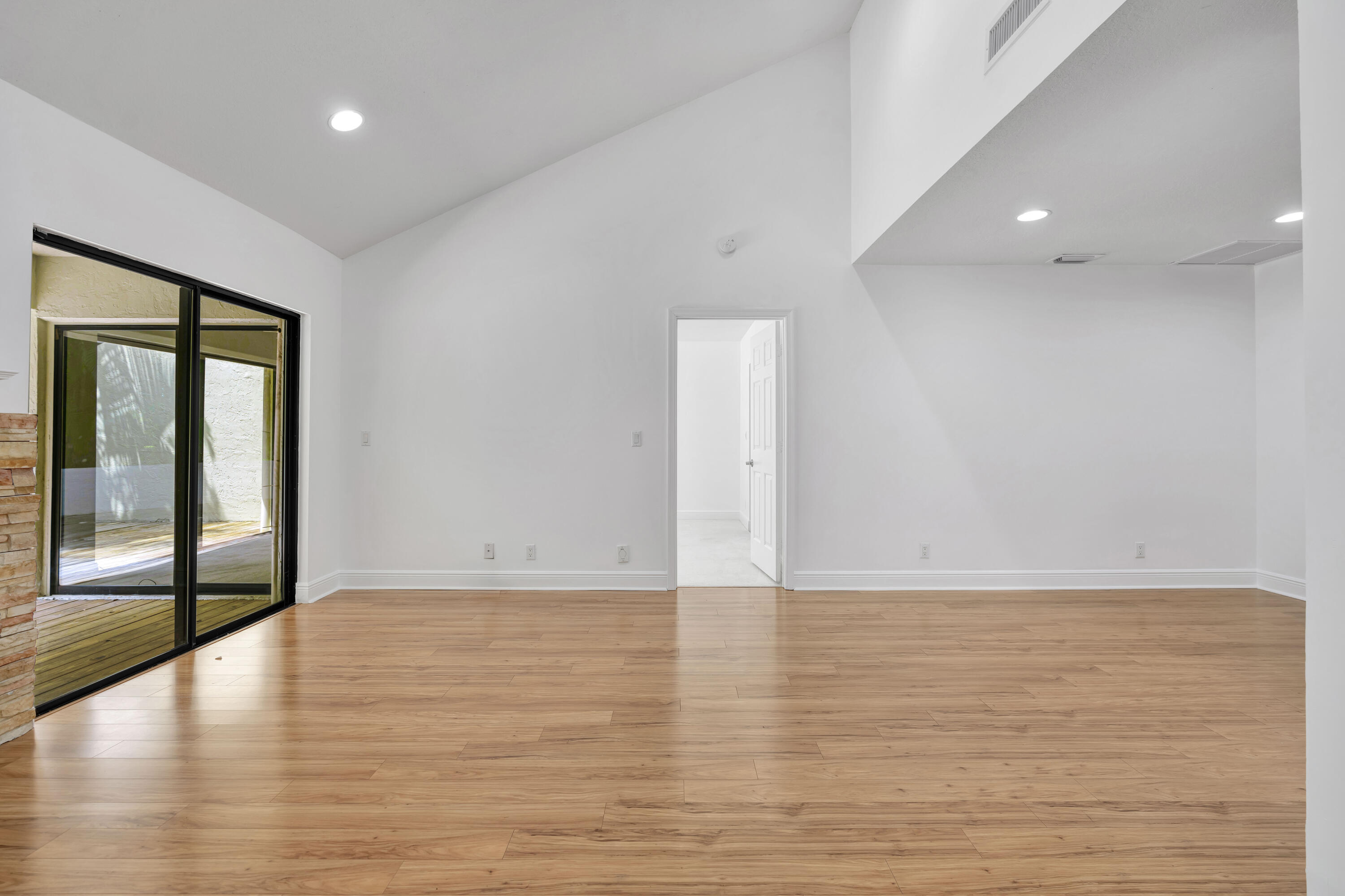 64 Balfour Rd