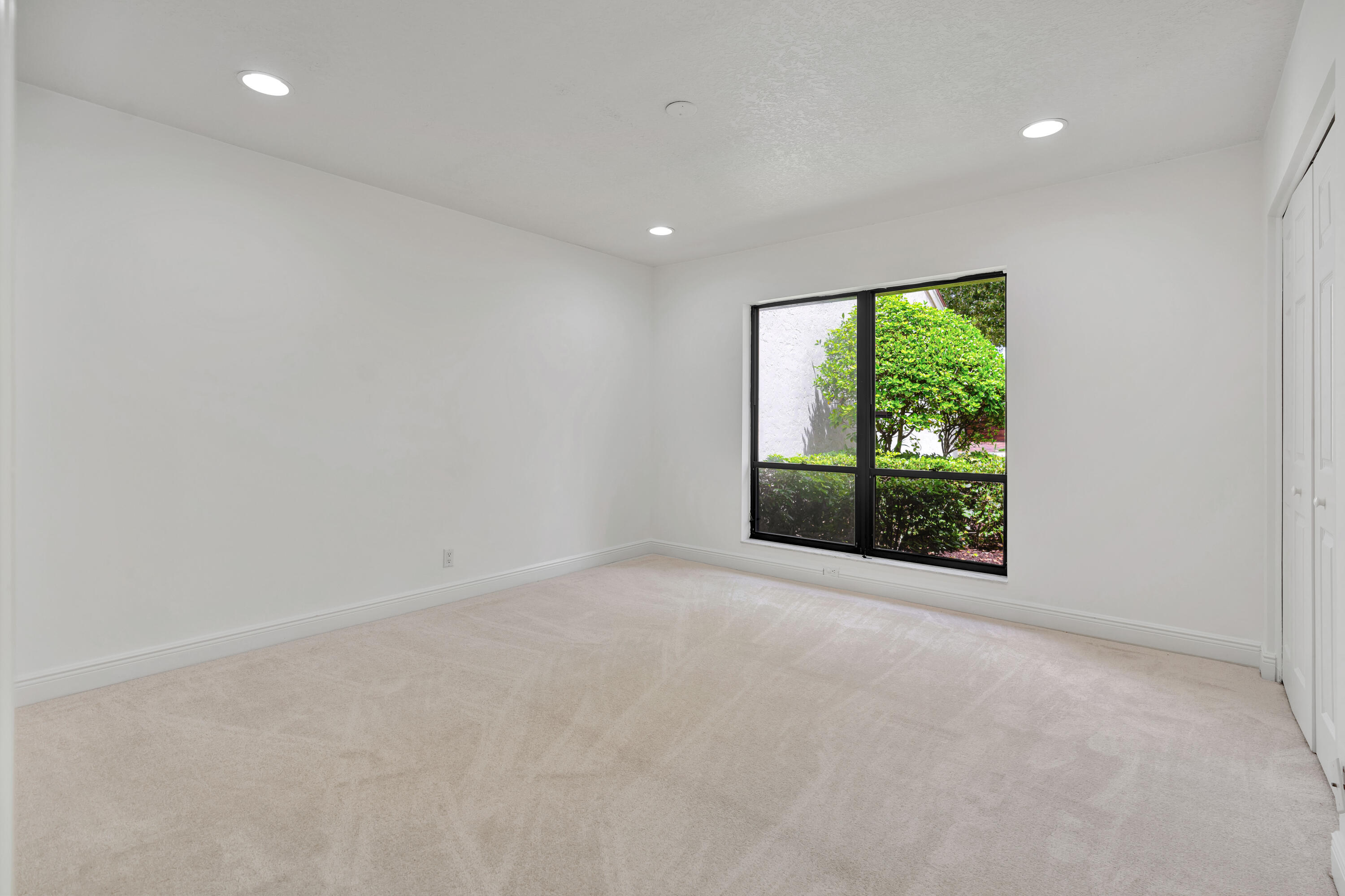 64 Balfour Rd