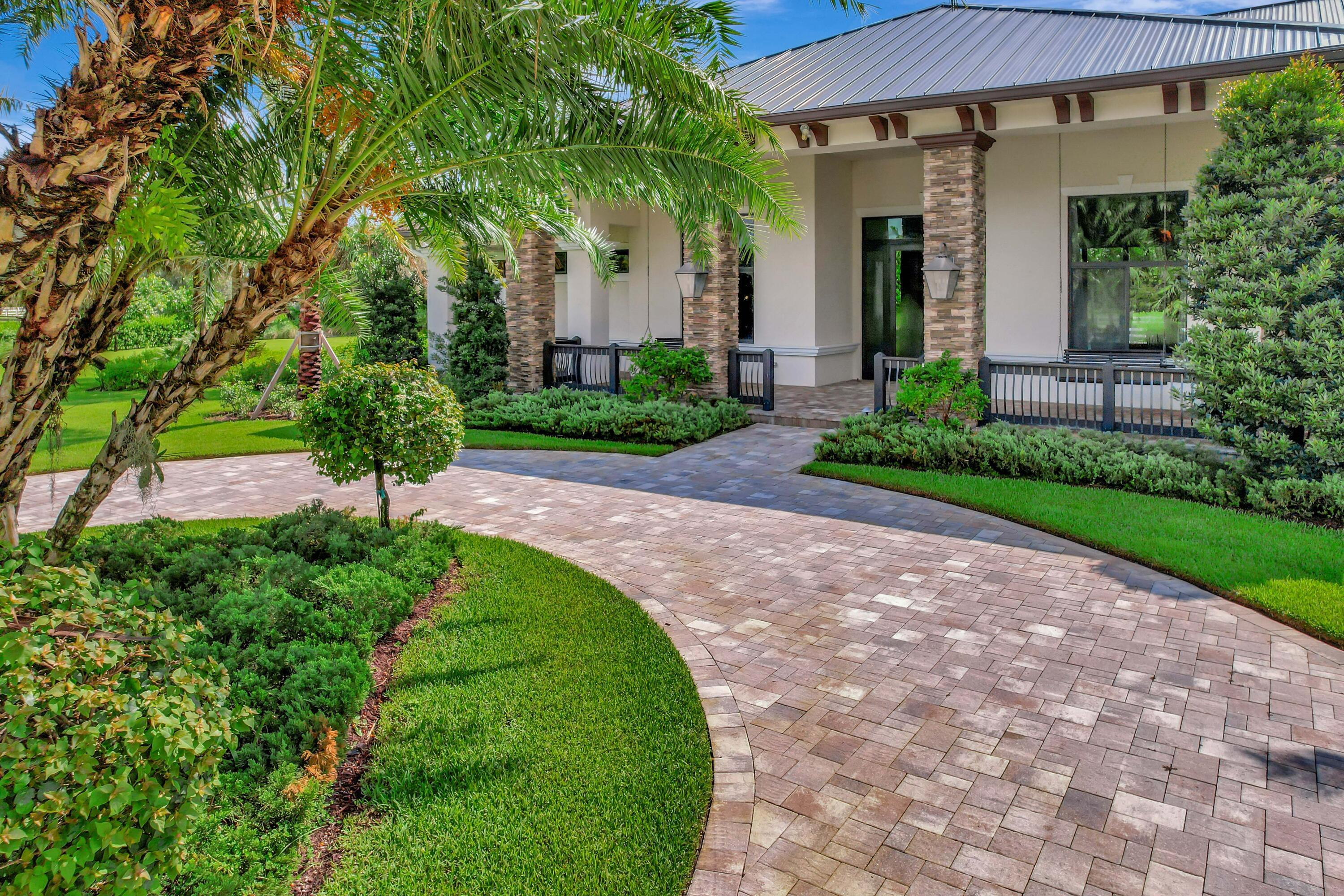 2098 SW Trailside Path
