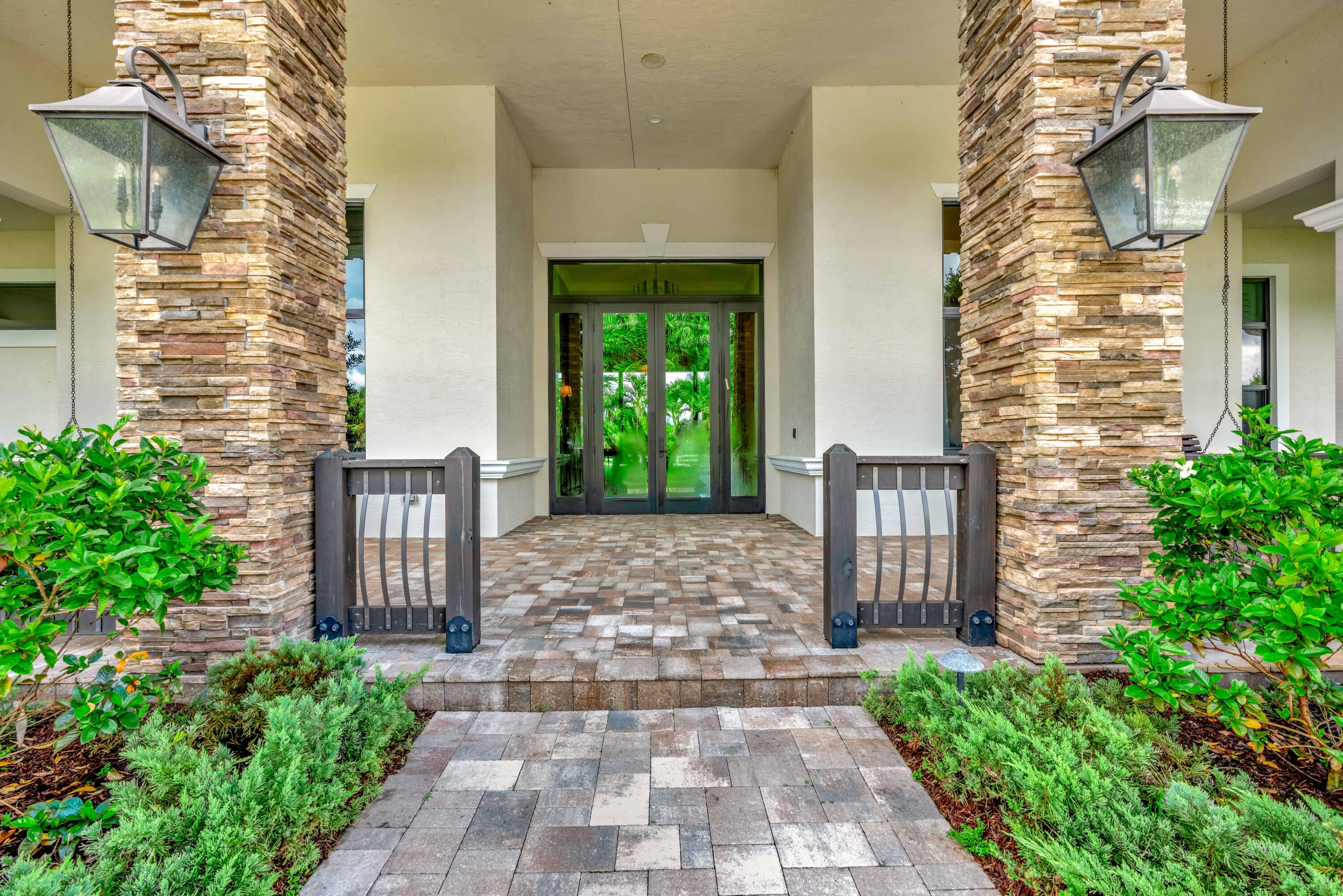 2098 SW Trailside Path