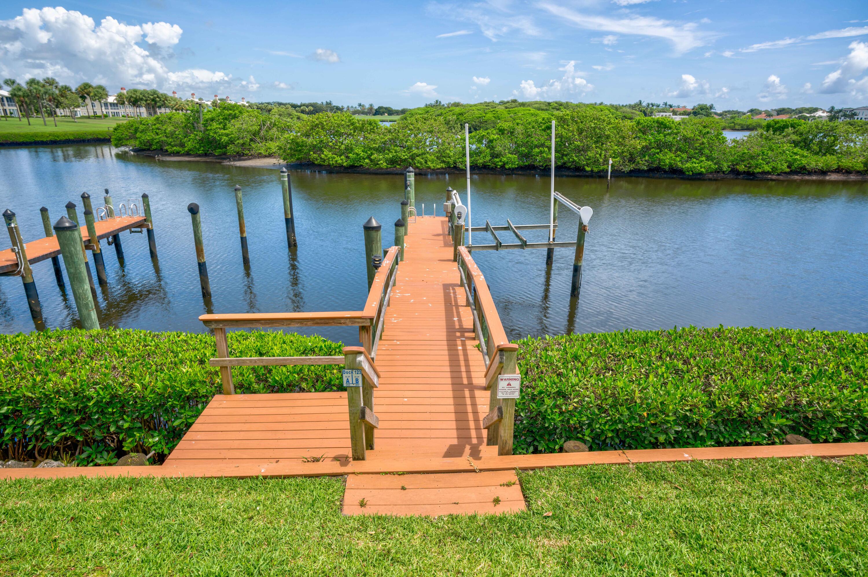 260 Eagle Dr