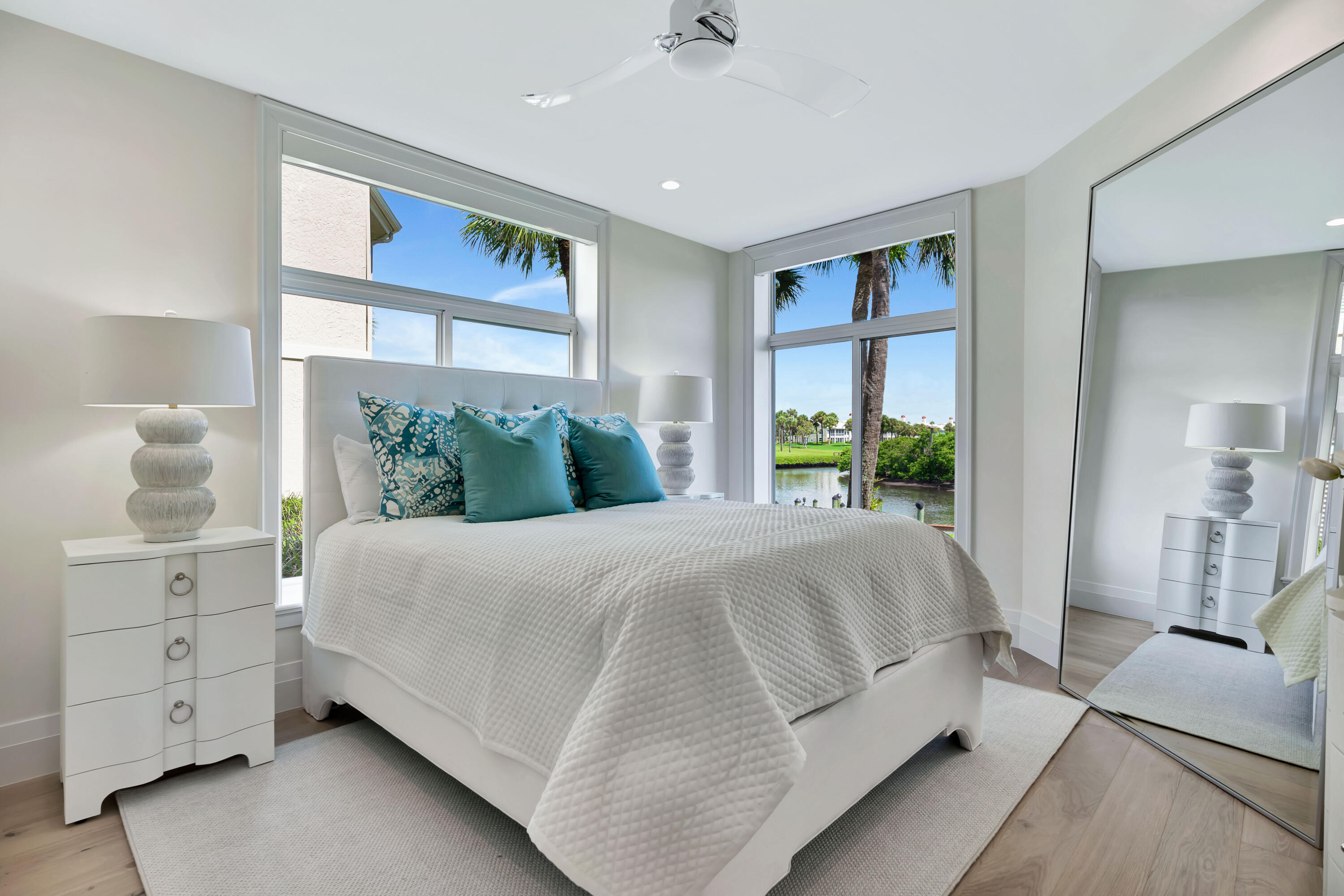 260 Eagle Dr