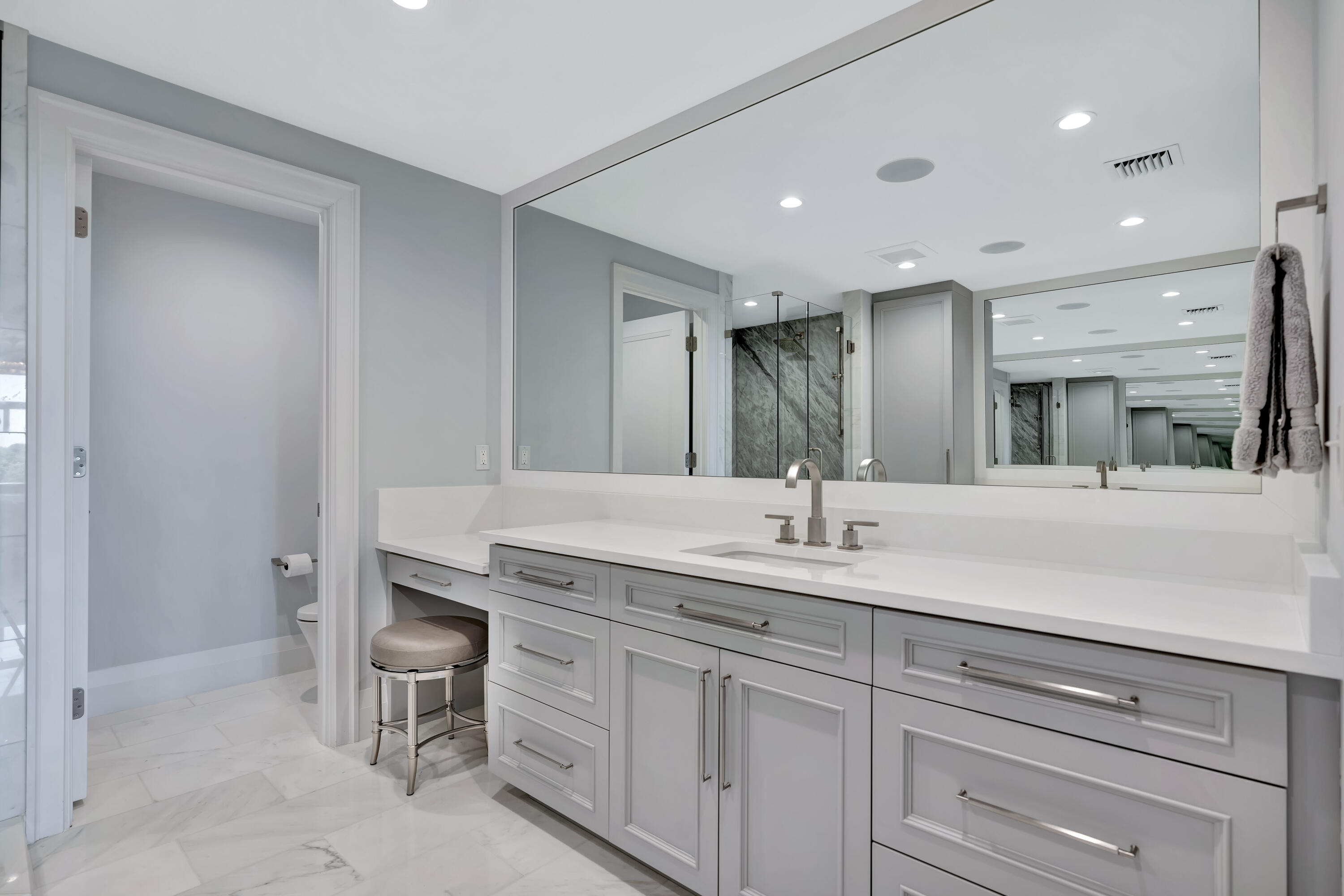 260 Eagle Dr
