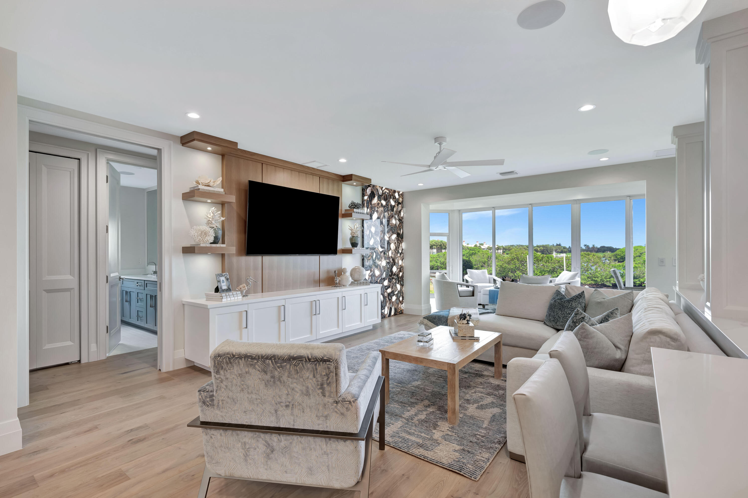 260 Eagle Dr