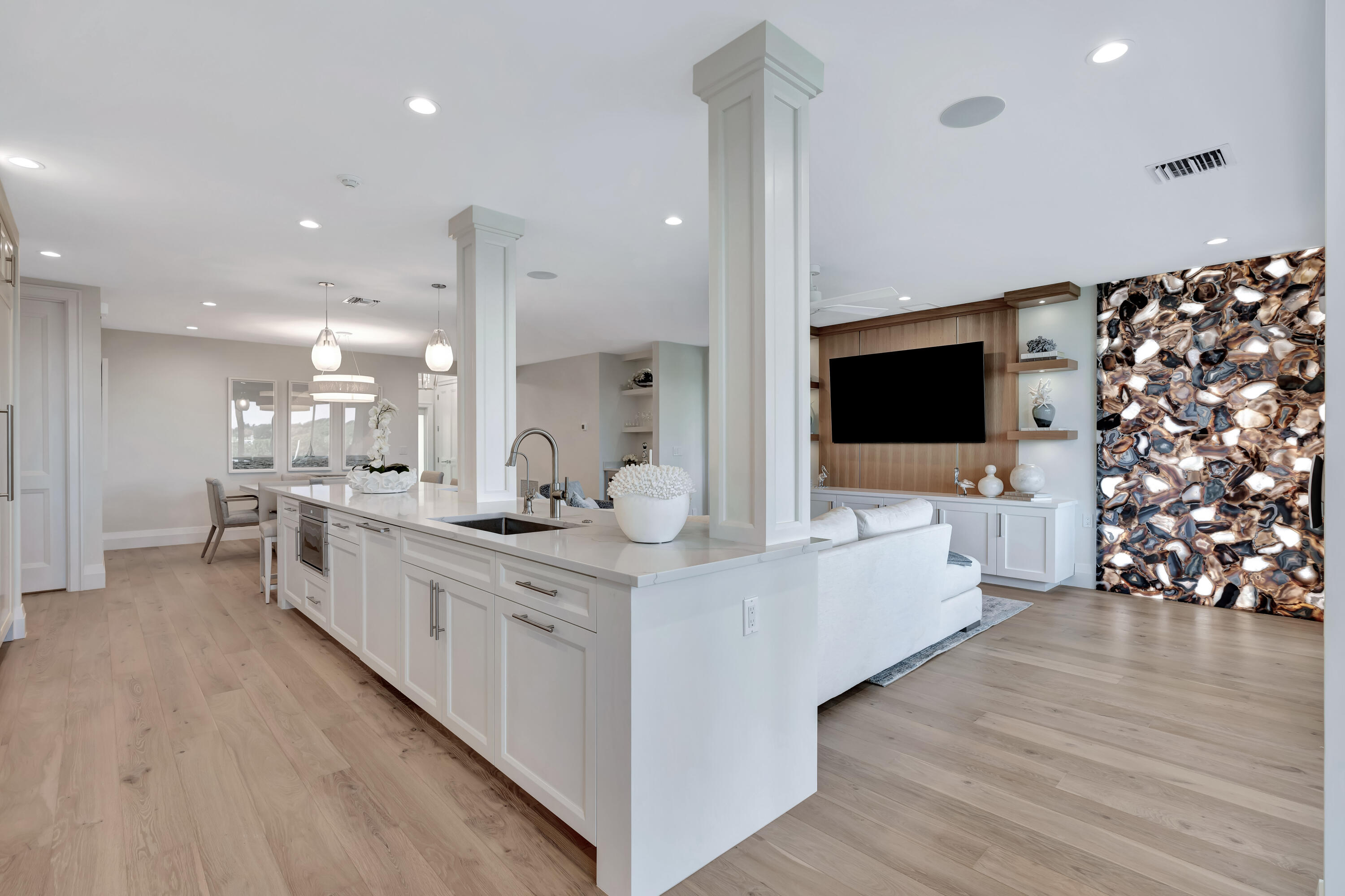 260 Eagle Dr