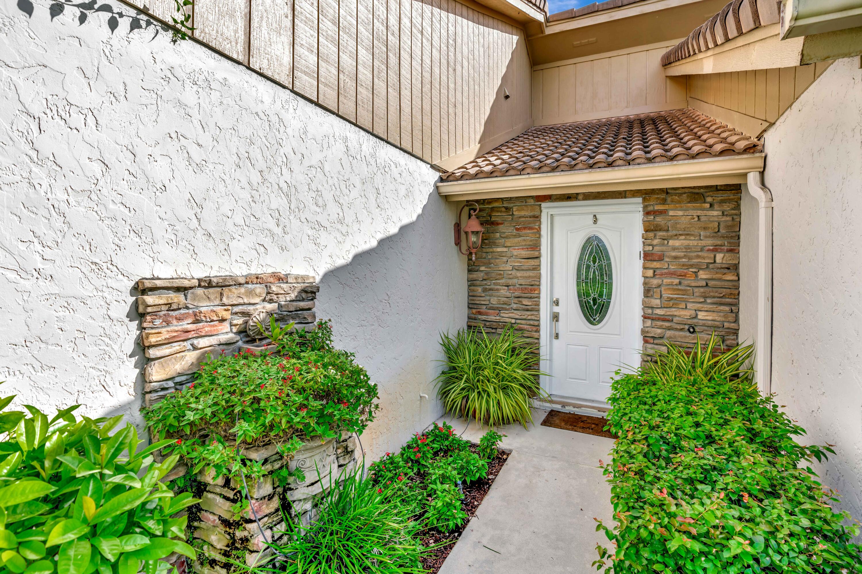 13692 Crosspointe Dr