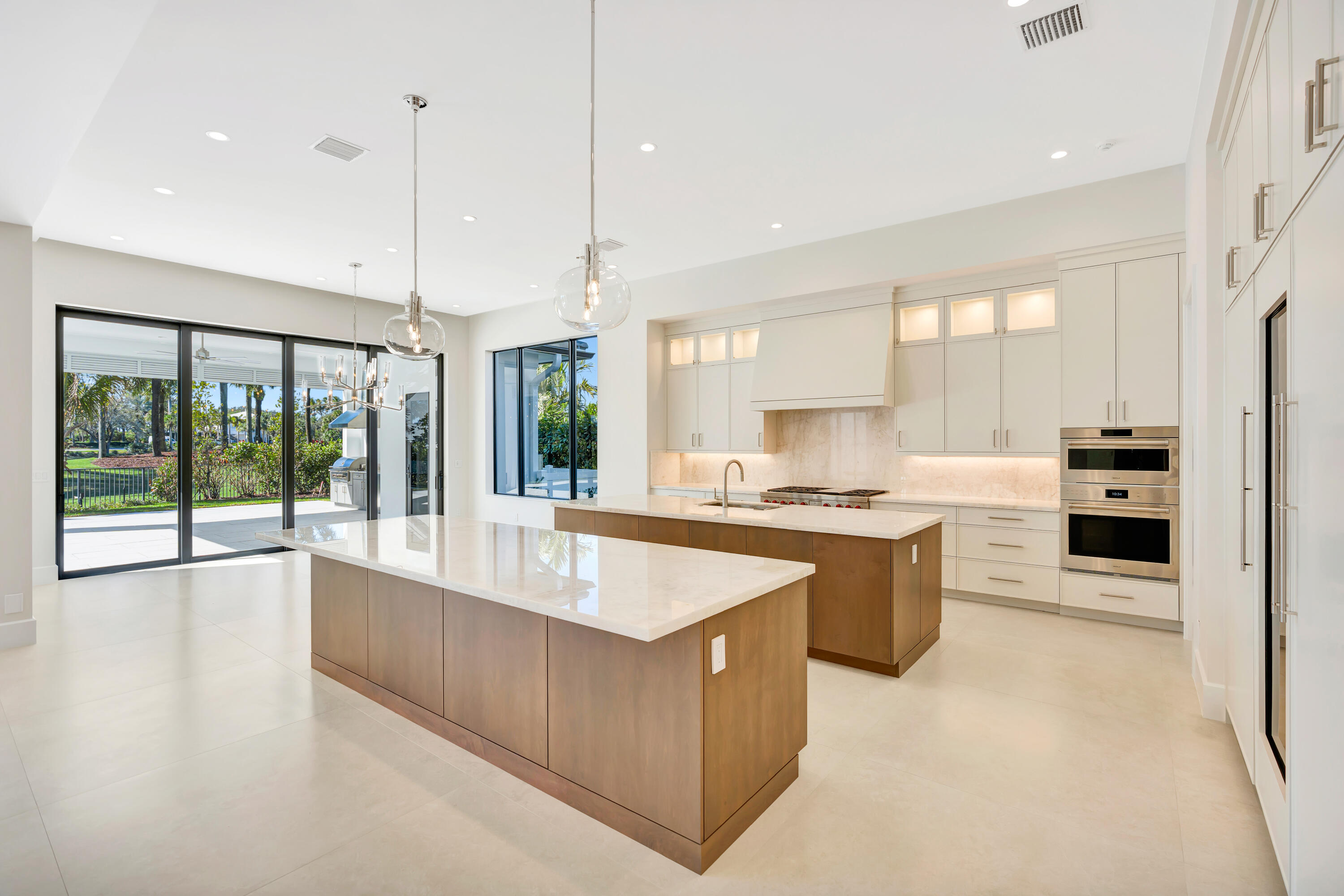 112 Regatta Dr