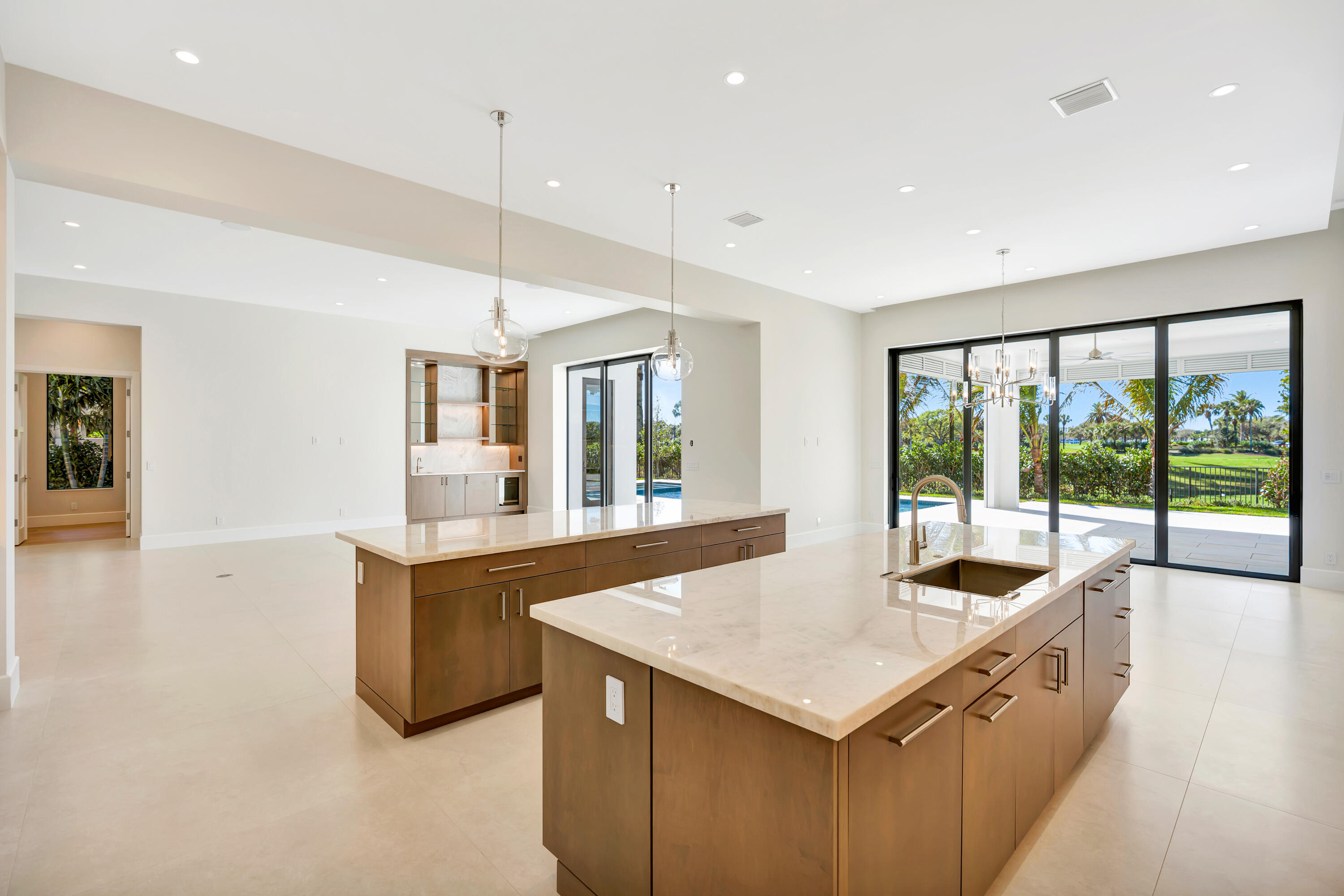112 Regatta Dr