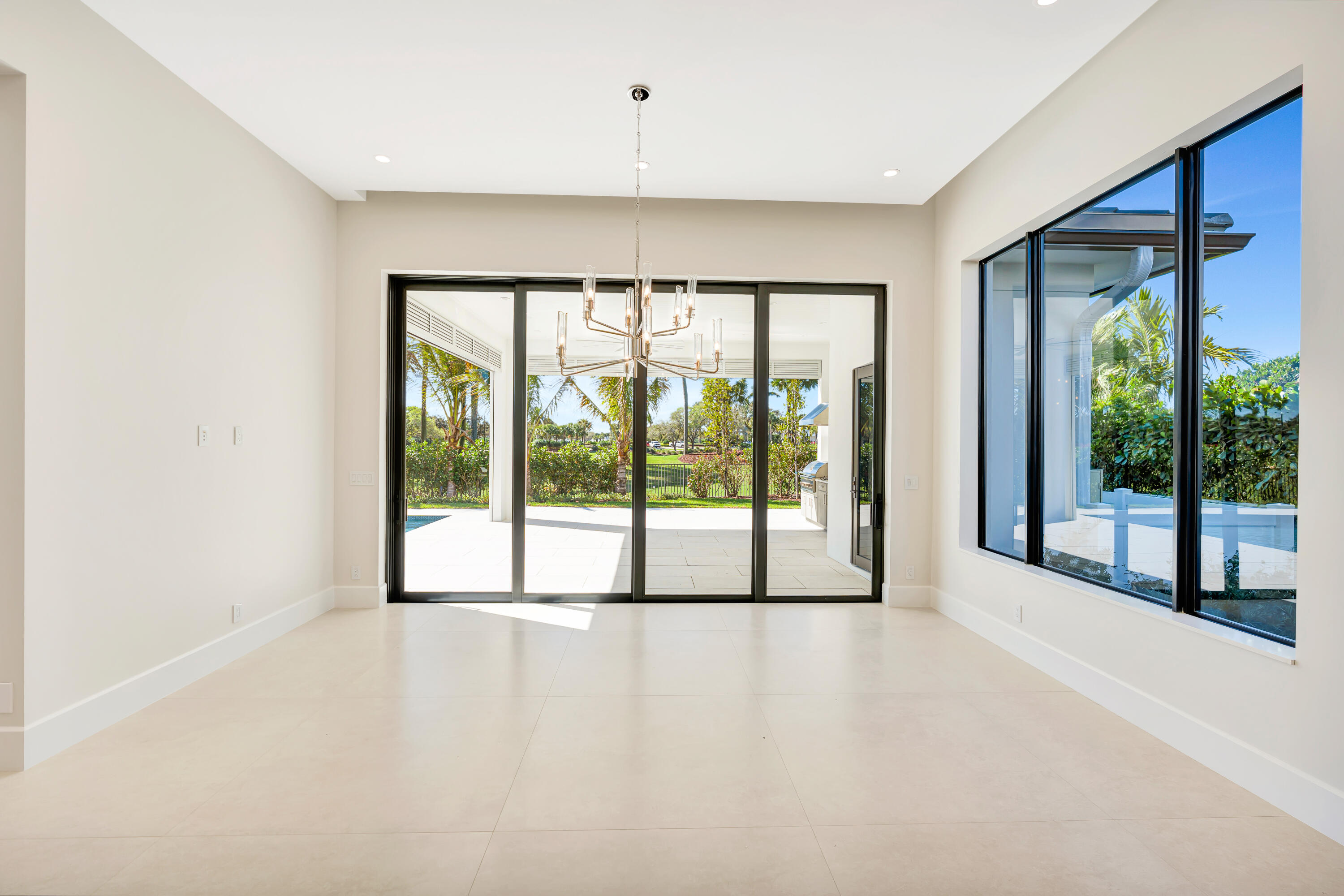 112 Regatta Dr