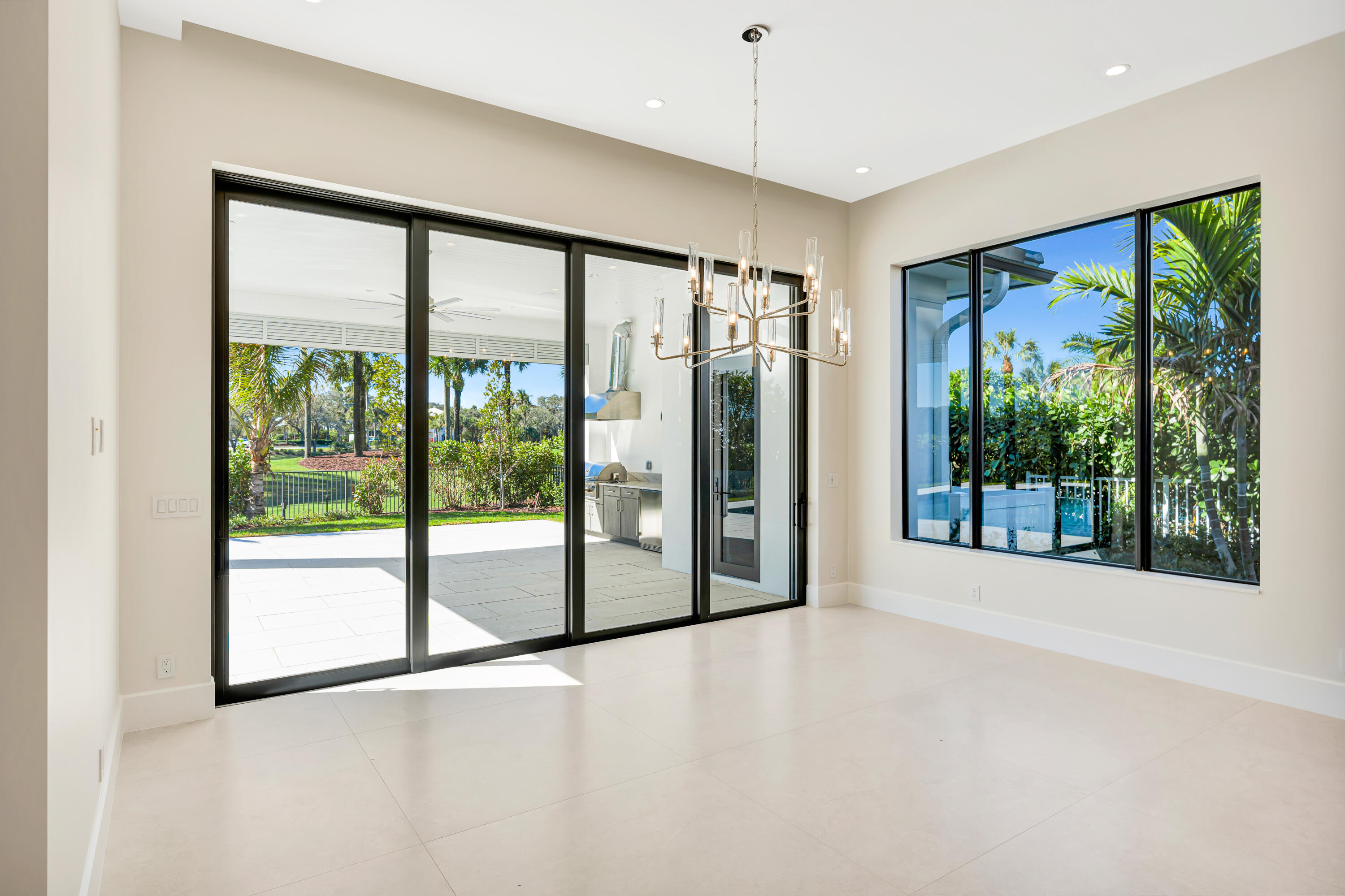 112 Regatta Dr