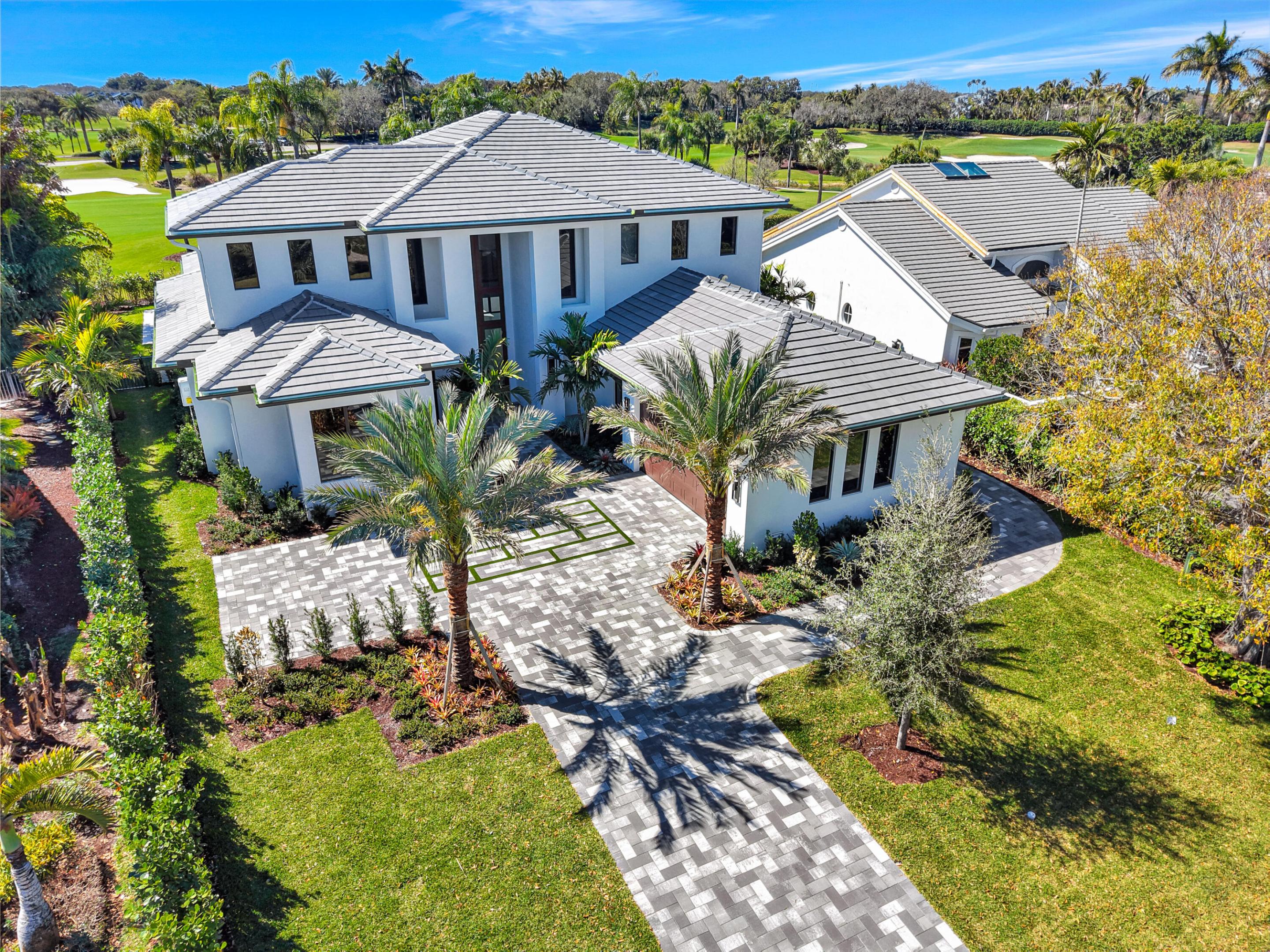 112 Regatta Dr