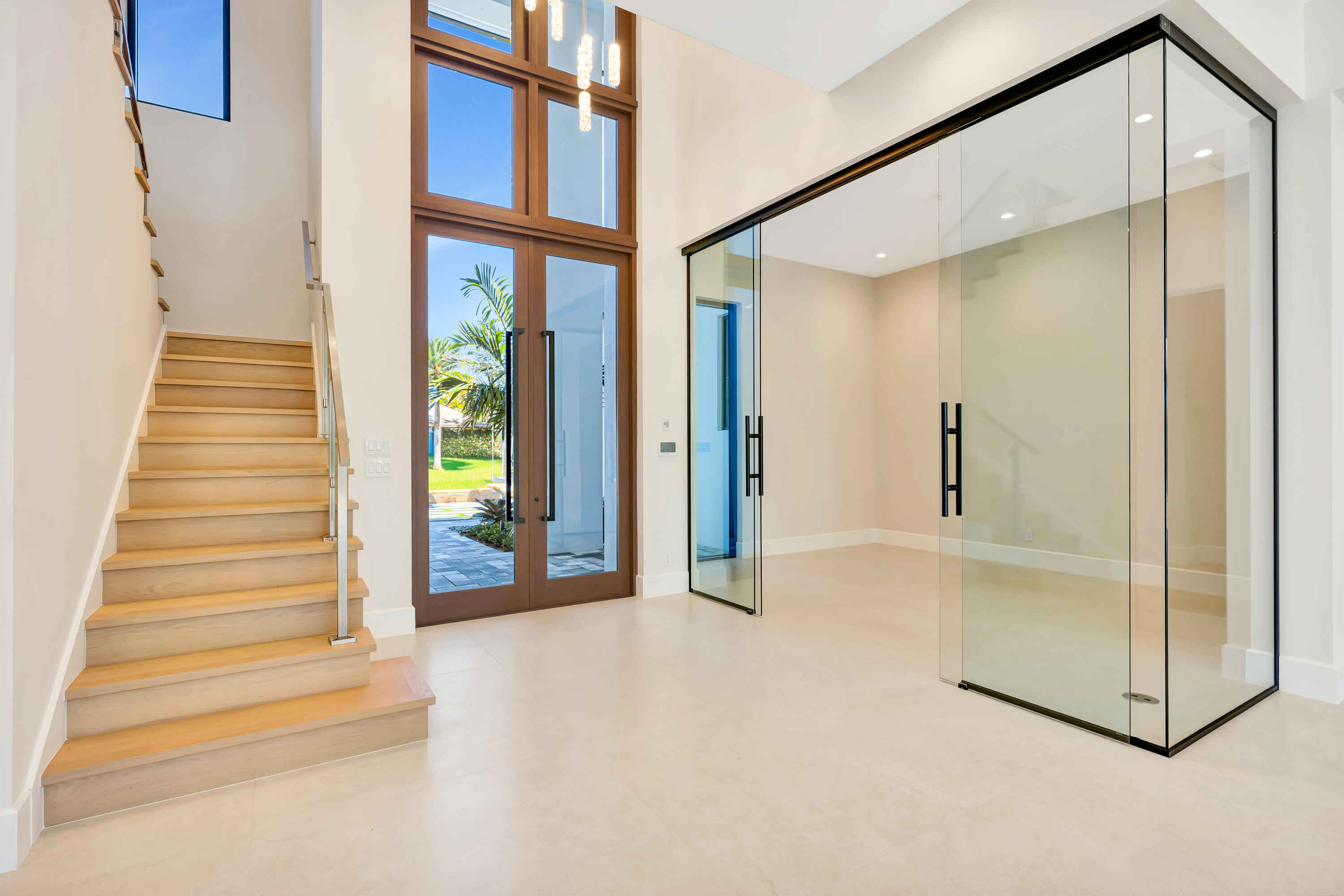 112 Regatta Dr