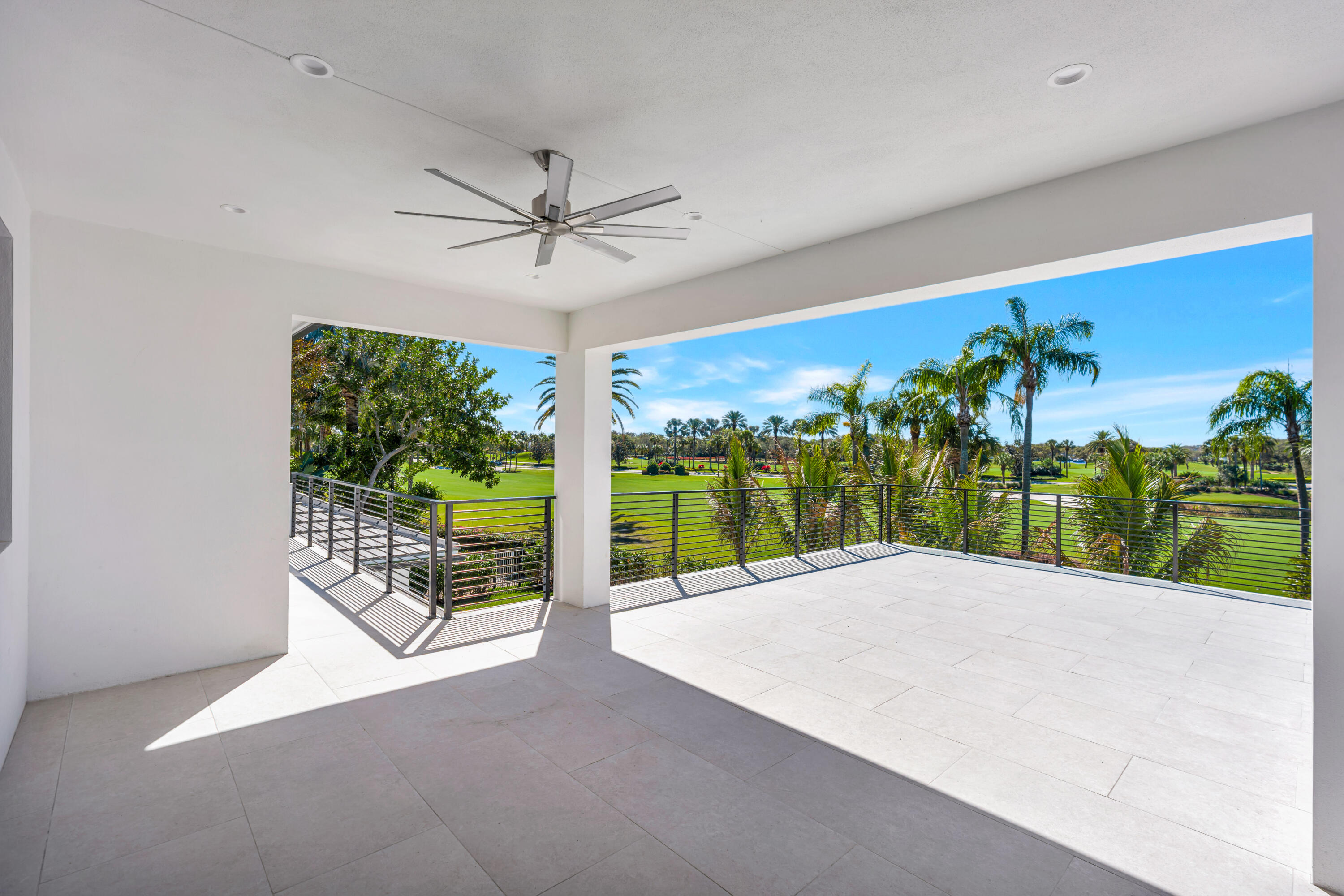 112 Regatta Dr