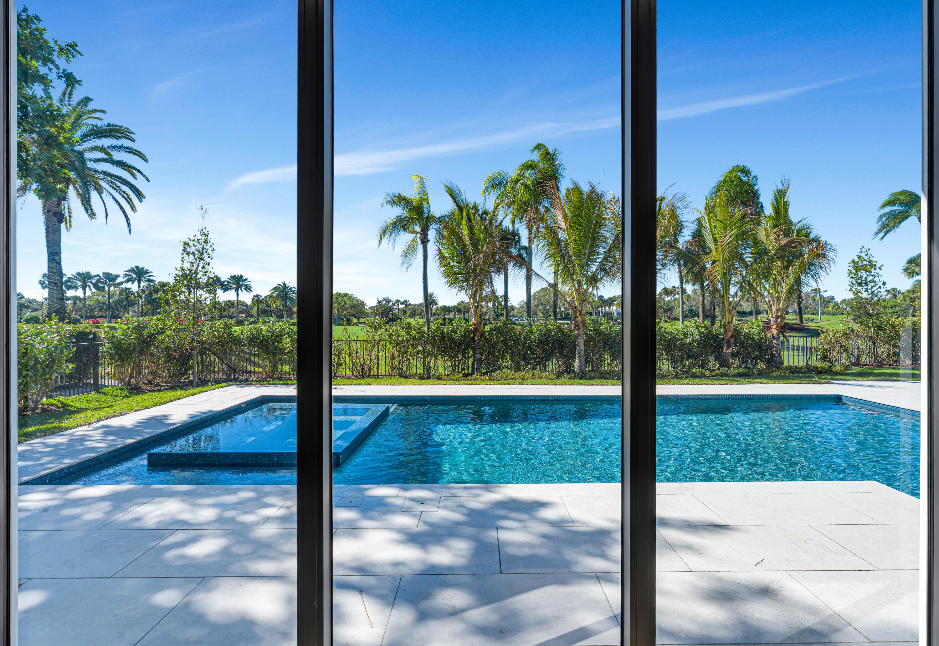112 Regatta Dr