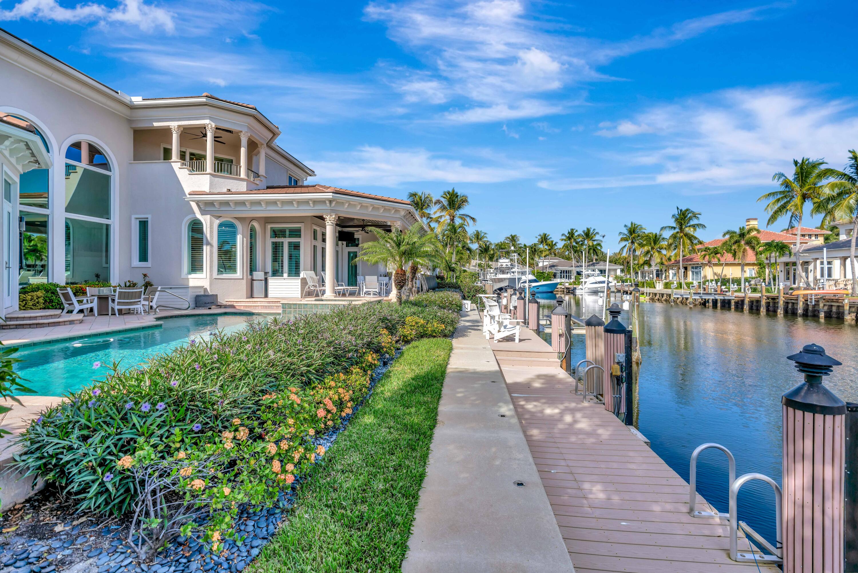736 Harbour Isle Way