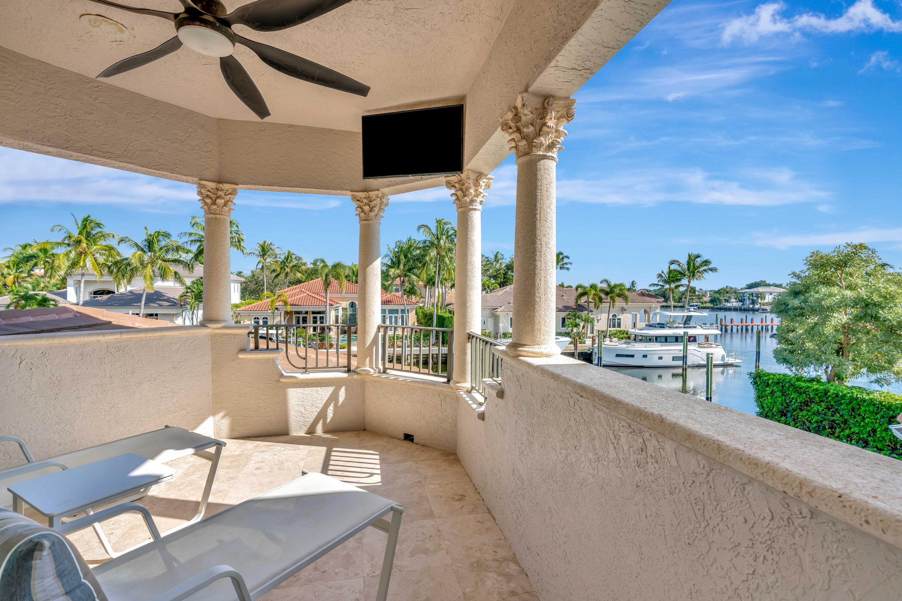 736 Harbour Isle Way
