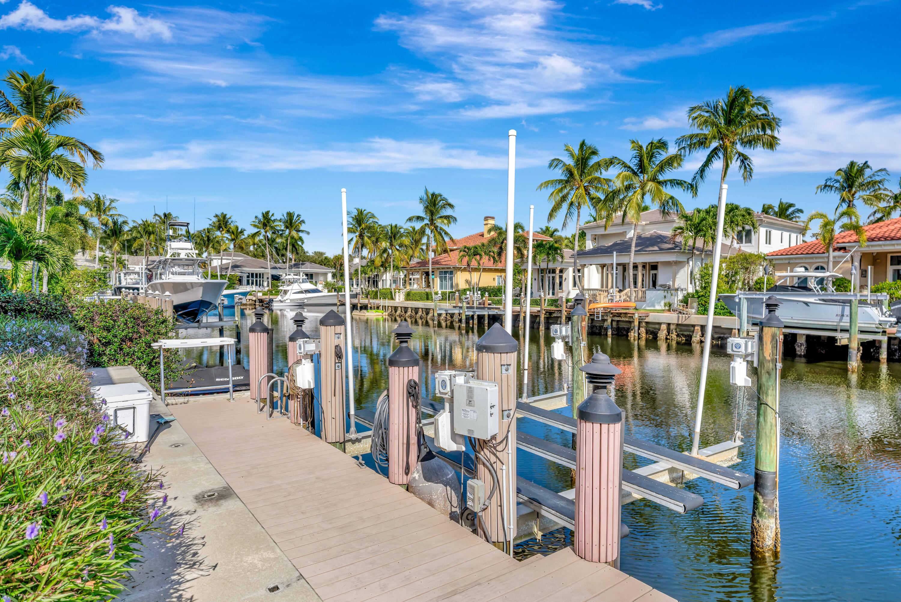 736 Harbour Isle Way