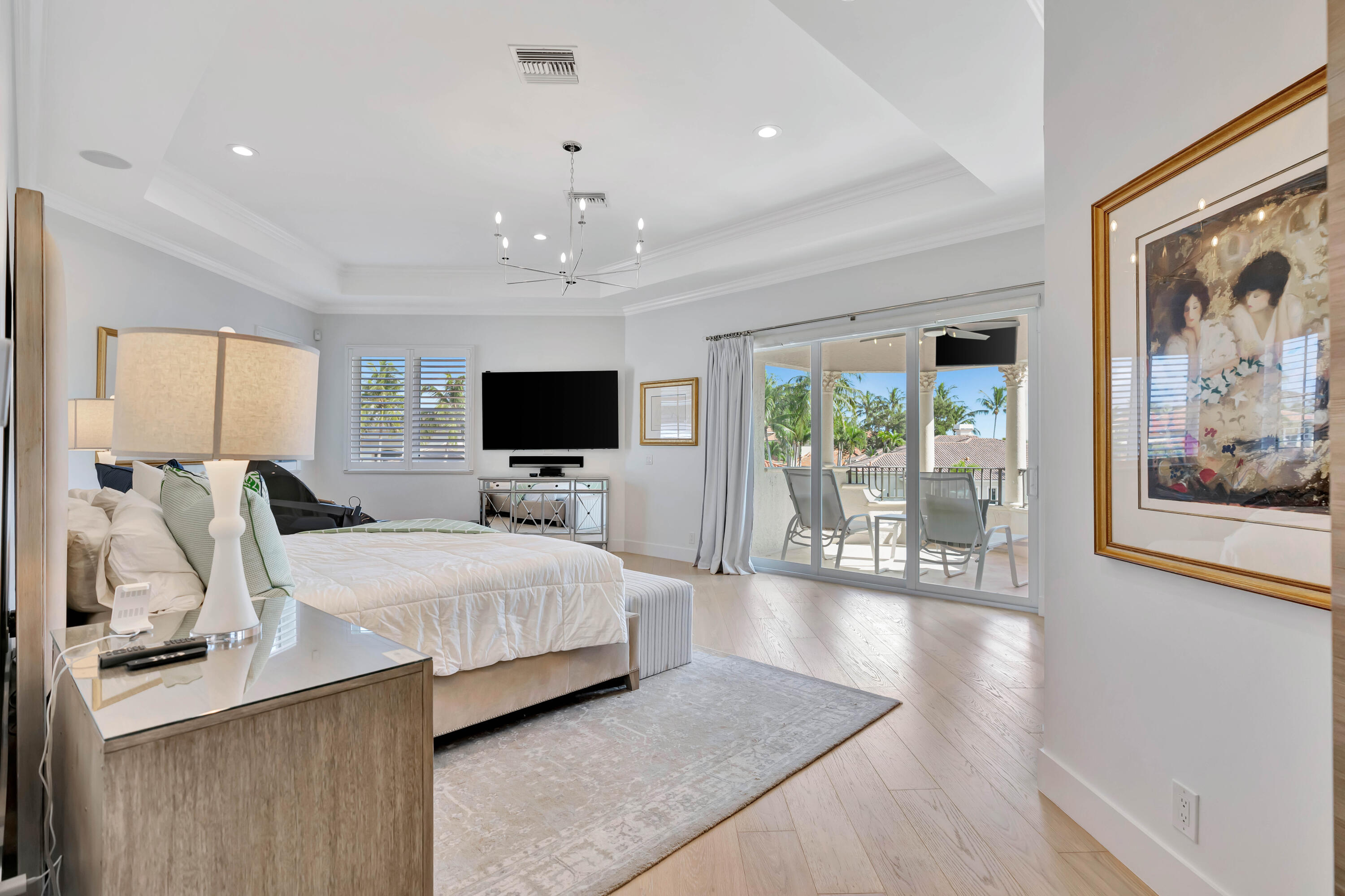 736 Harbour Isle Way