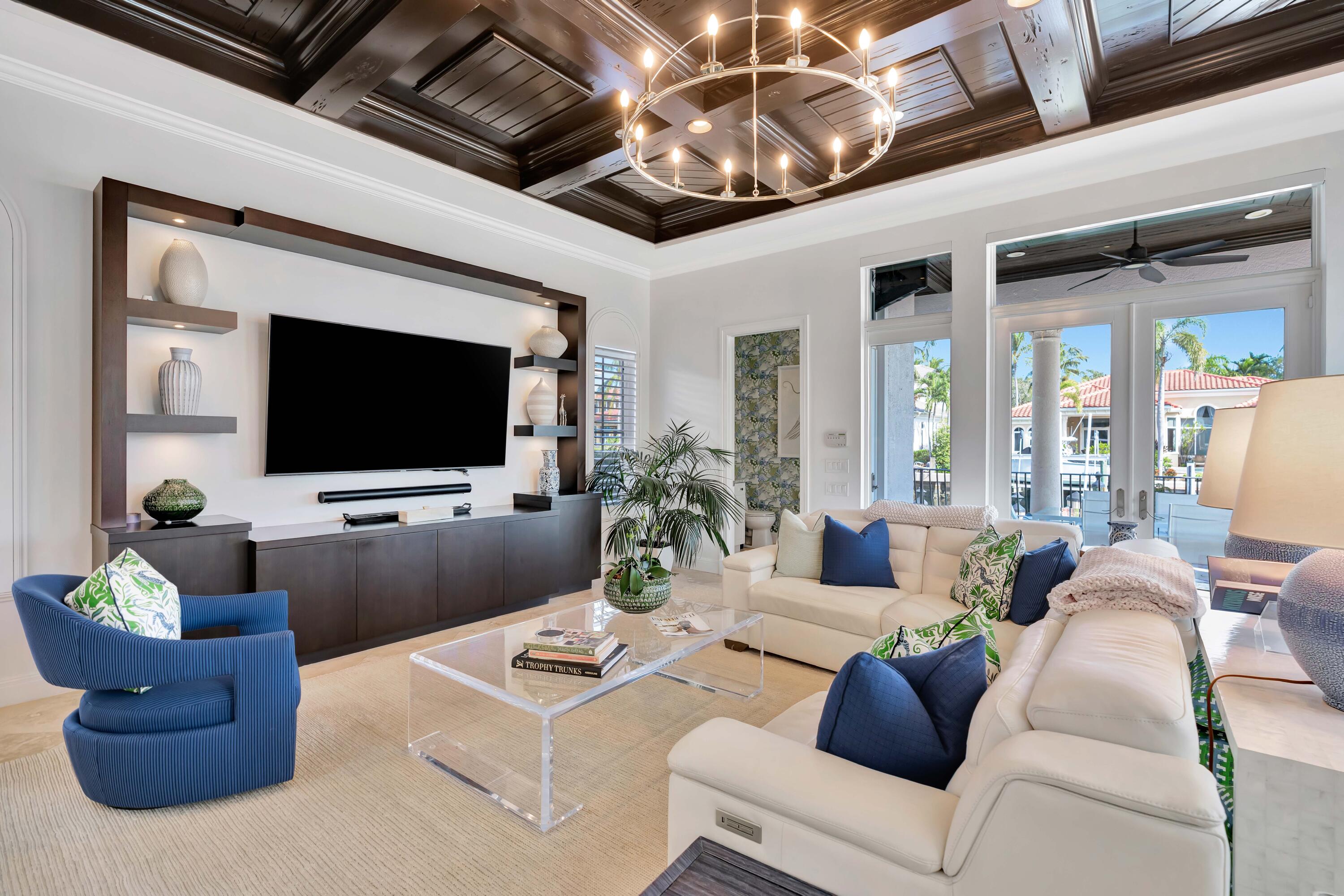 736 Harbour Isle Way