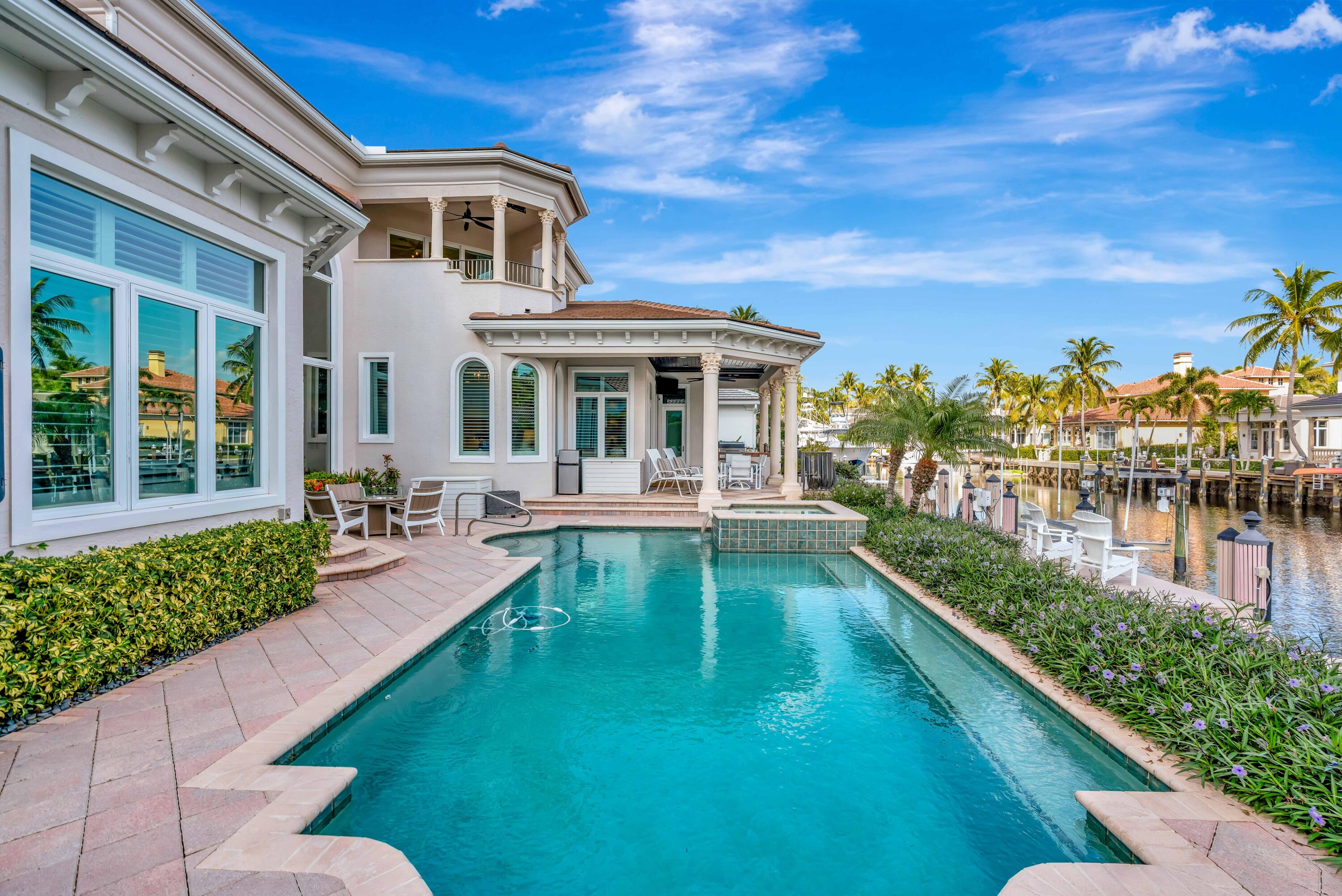 736 Harbour Isle Way