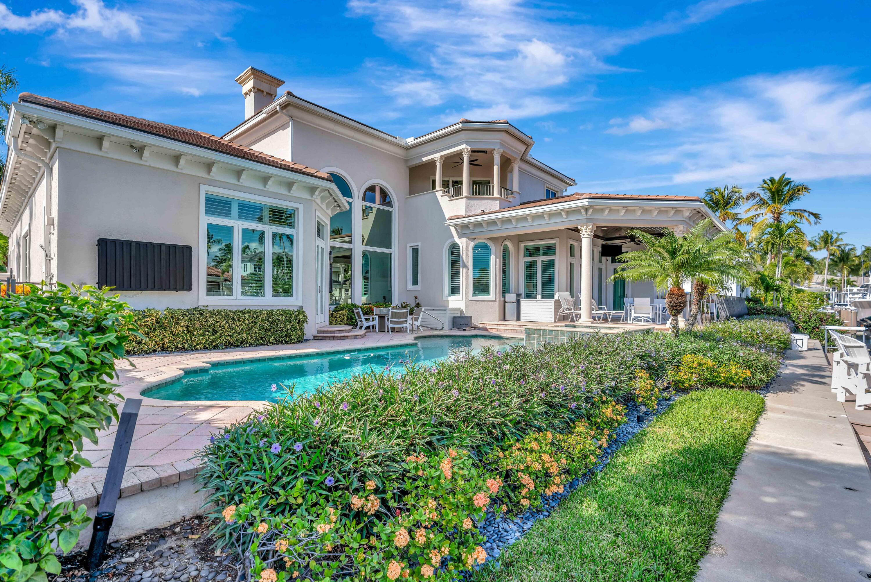 736 Harbour Isle Way