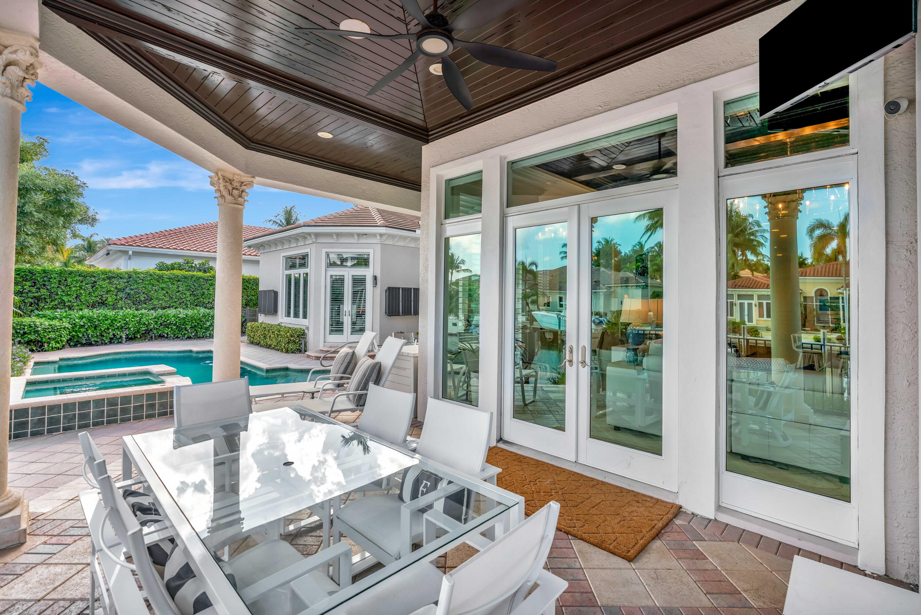 736 Harbour Isle Way