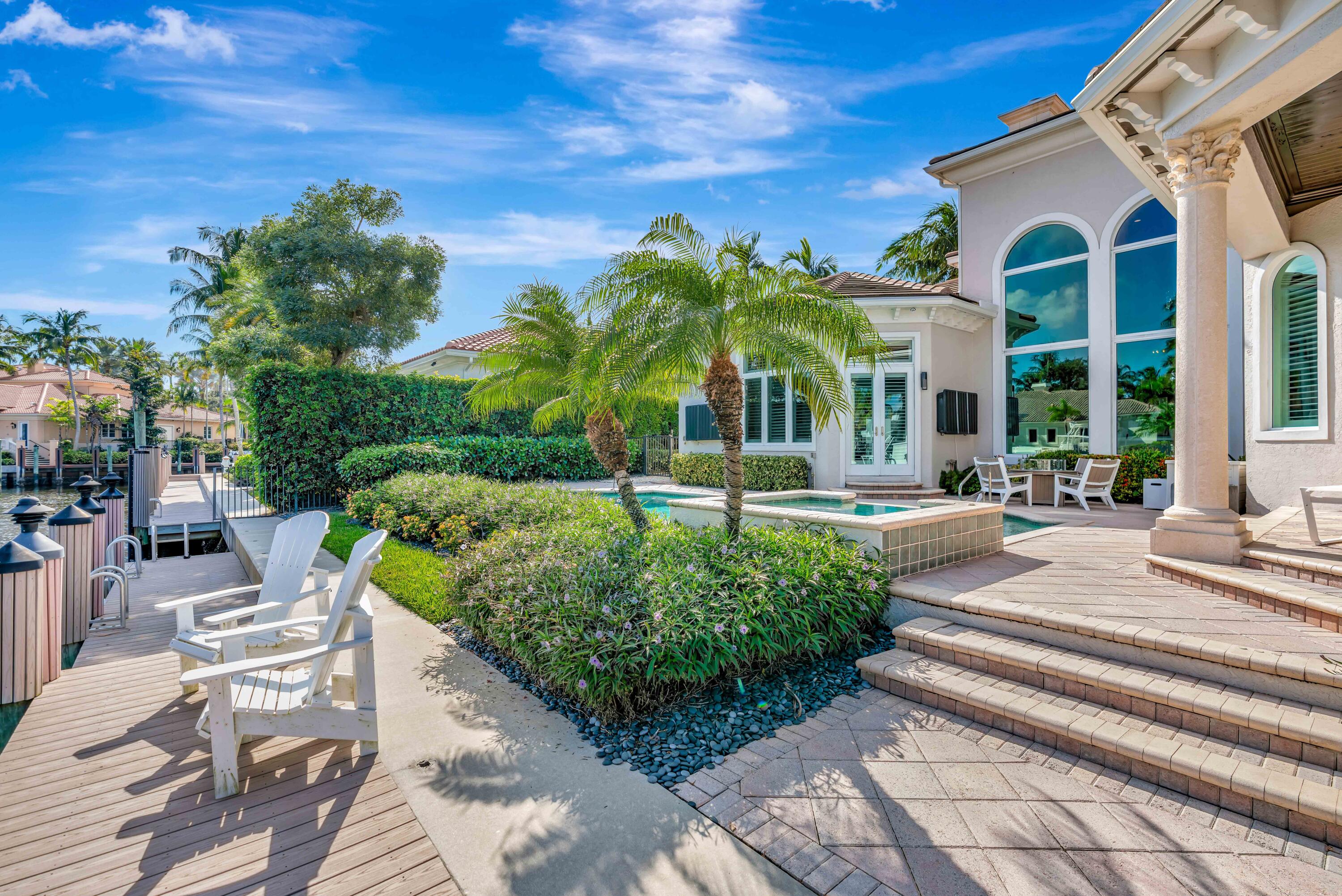736 Harbour Isle Way