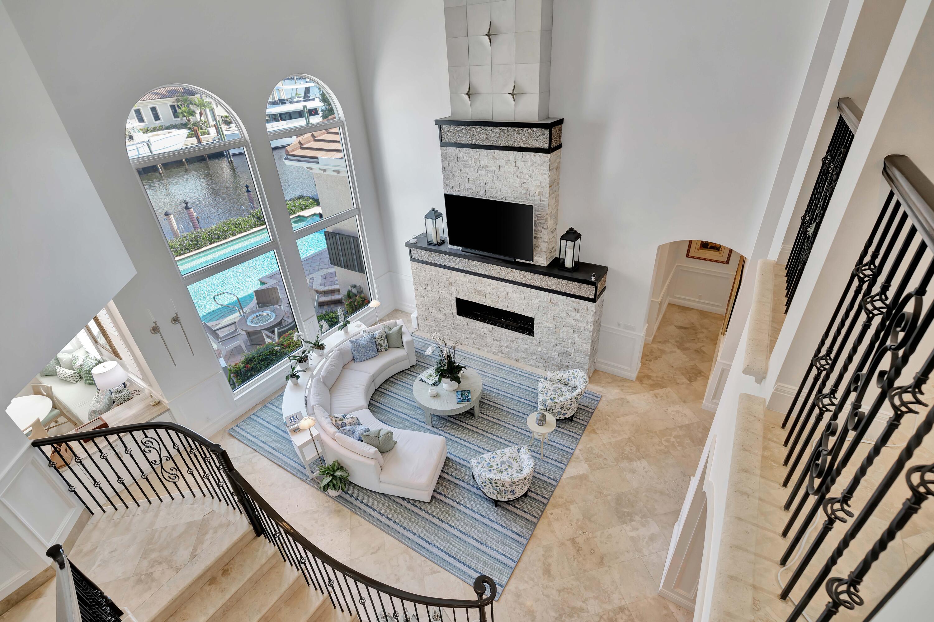 736 Harbour Isle Way