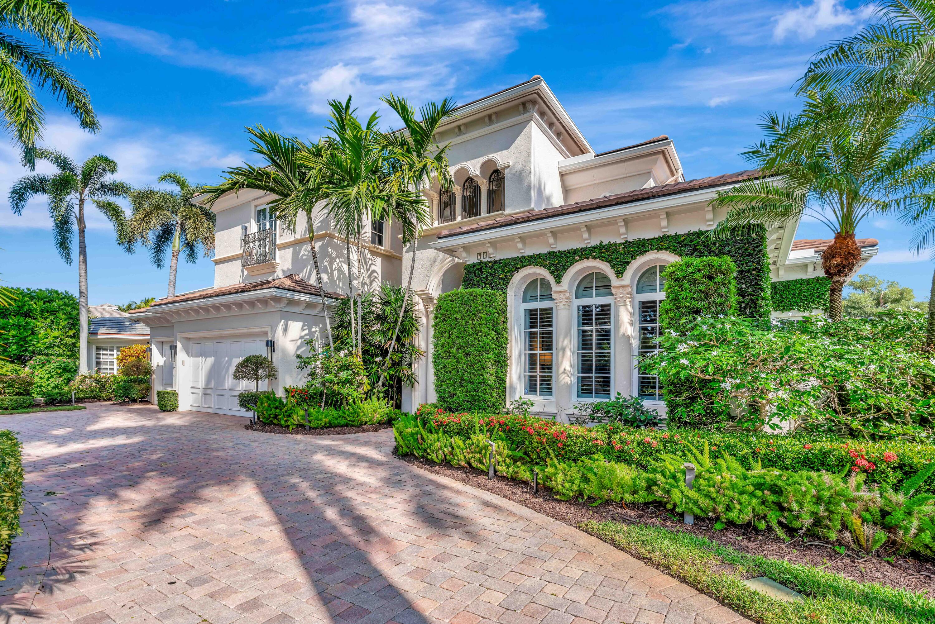 736 Harbour Isle Way
