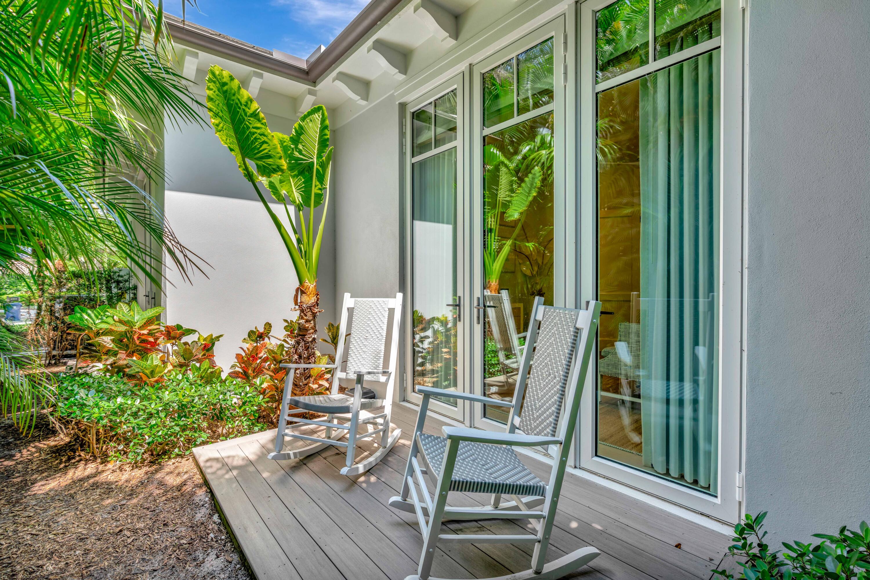 106 Micco Cir