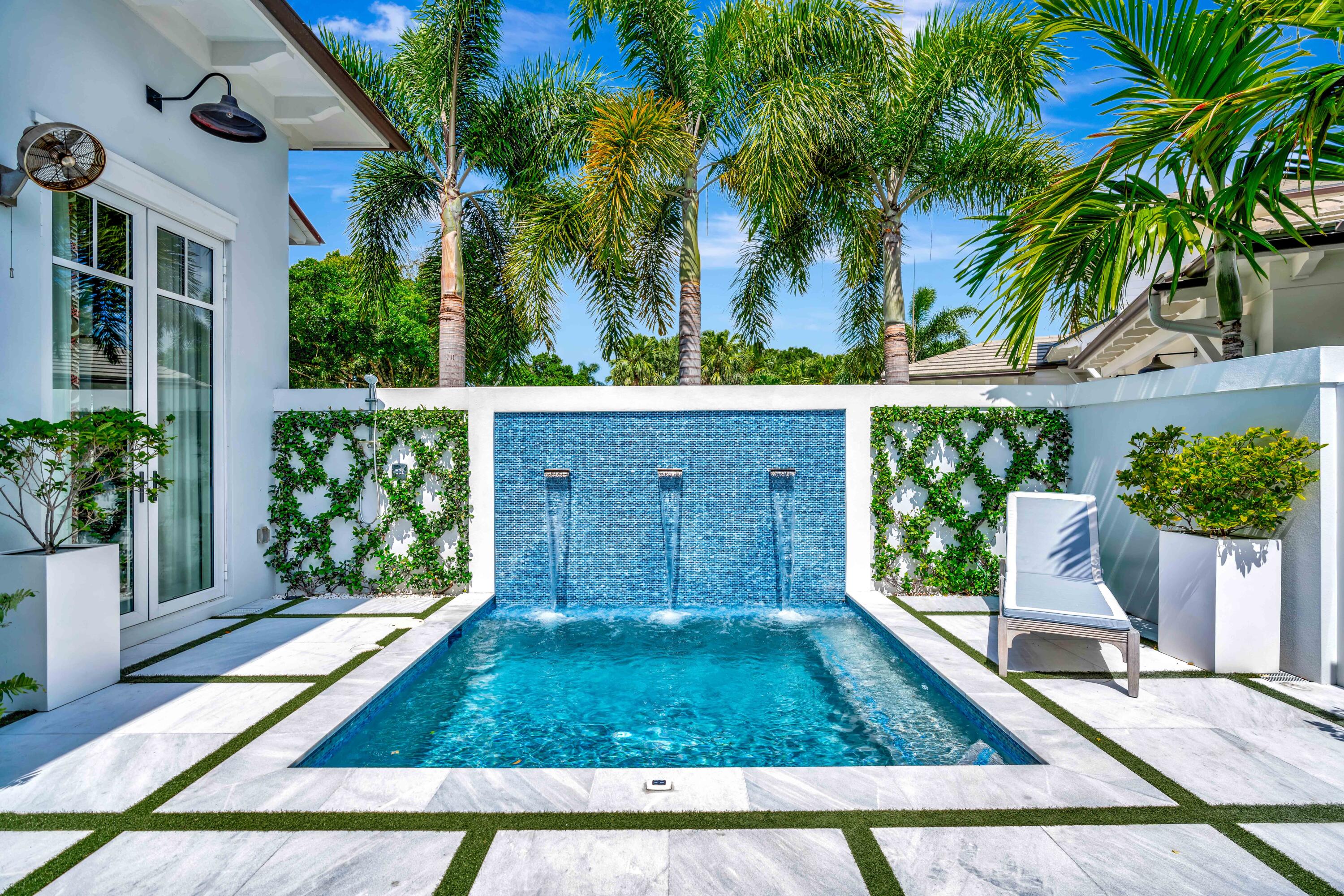 106 Micco Cir