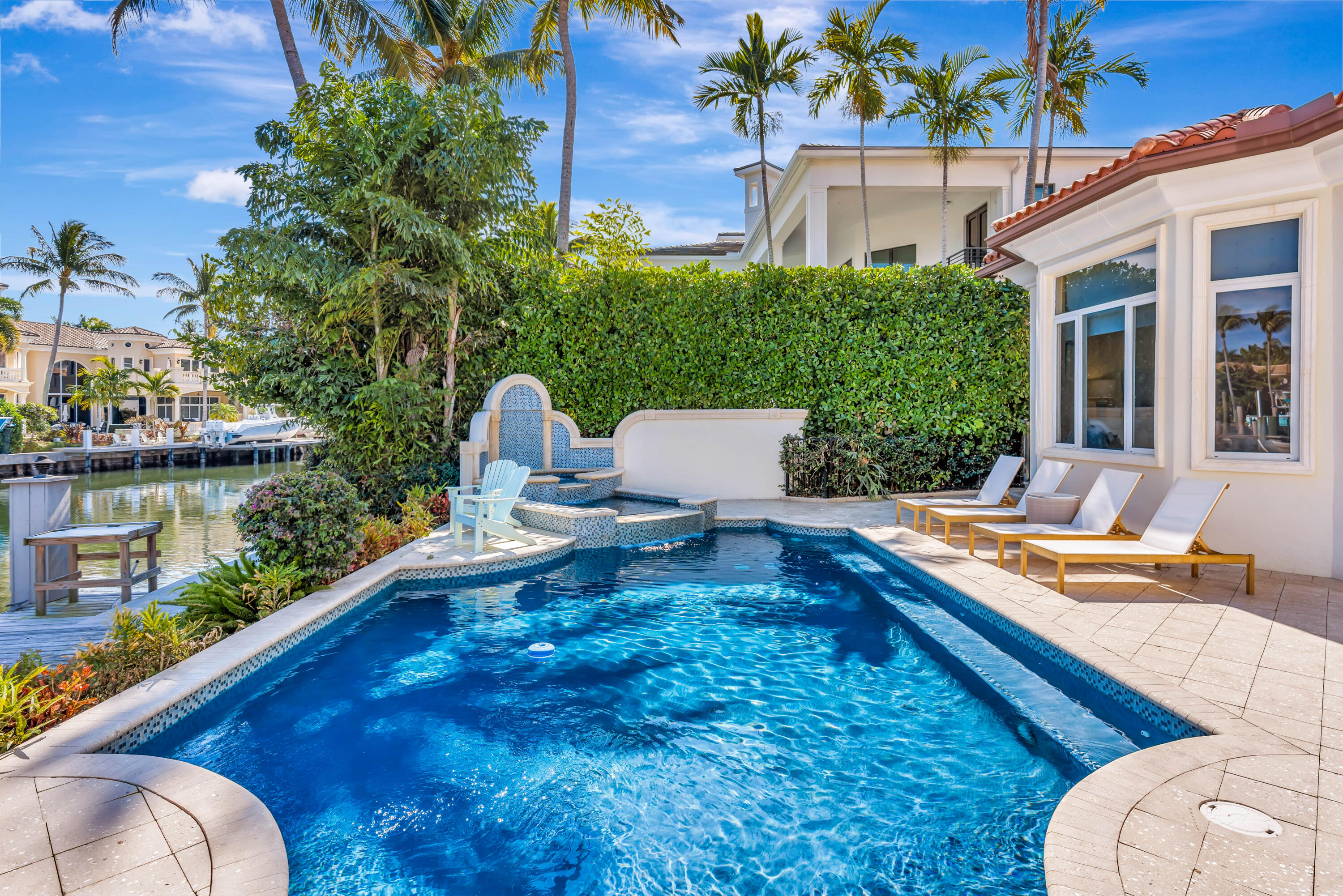 804 Harbour Isles Pl