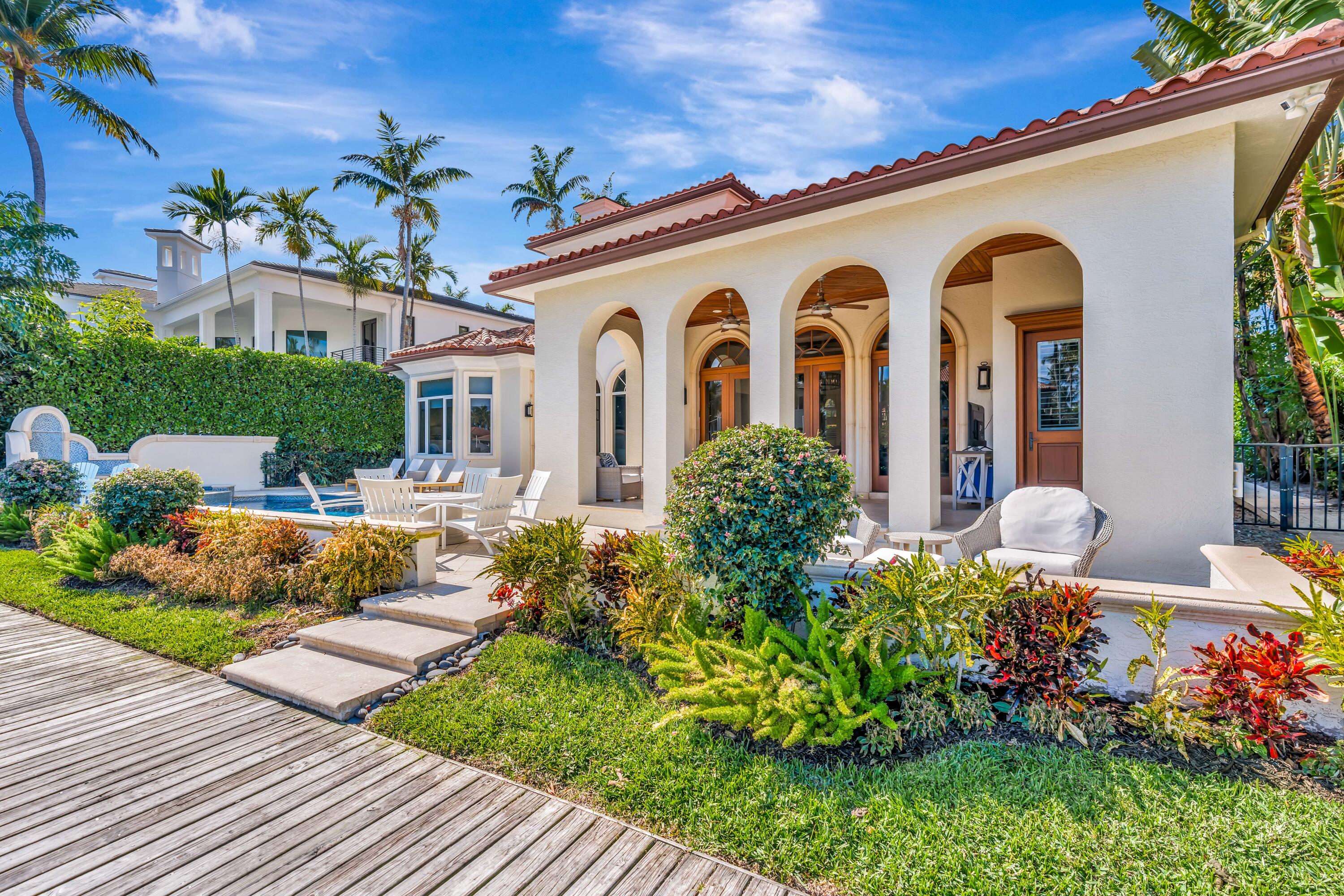 804 Harbour Isles Pl