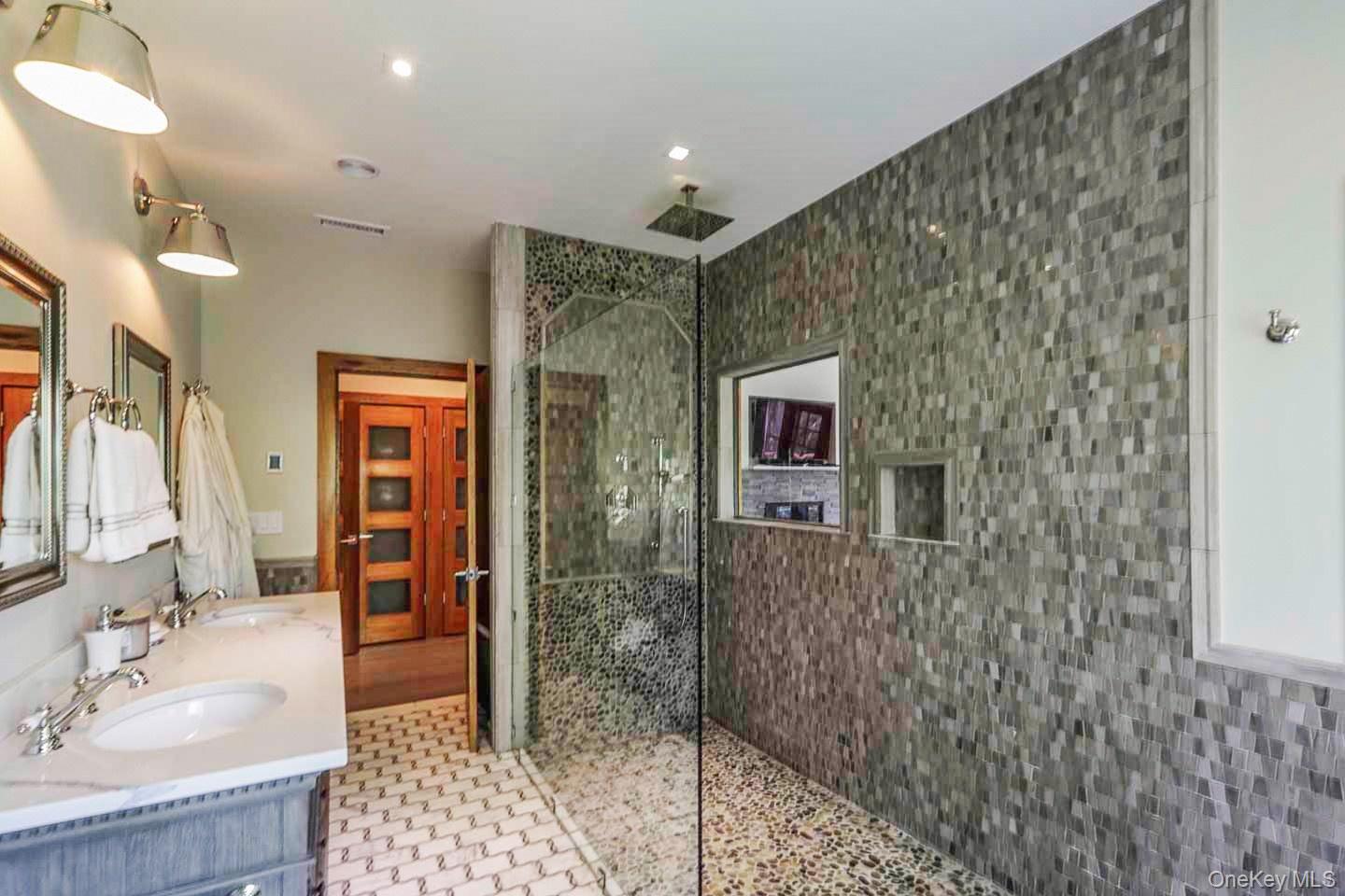 1366 Scuttle Hole Road