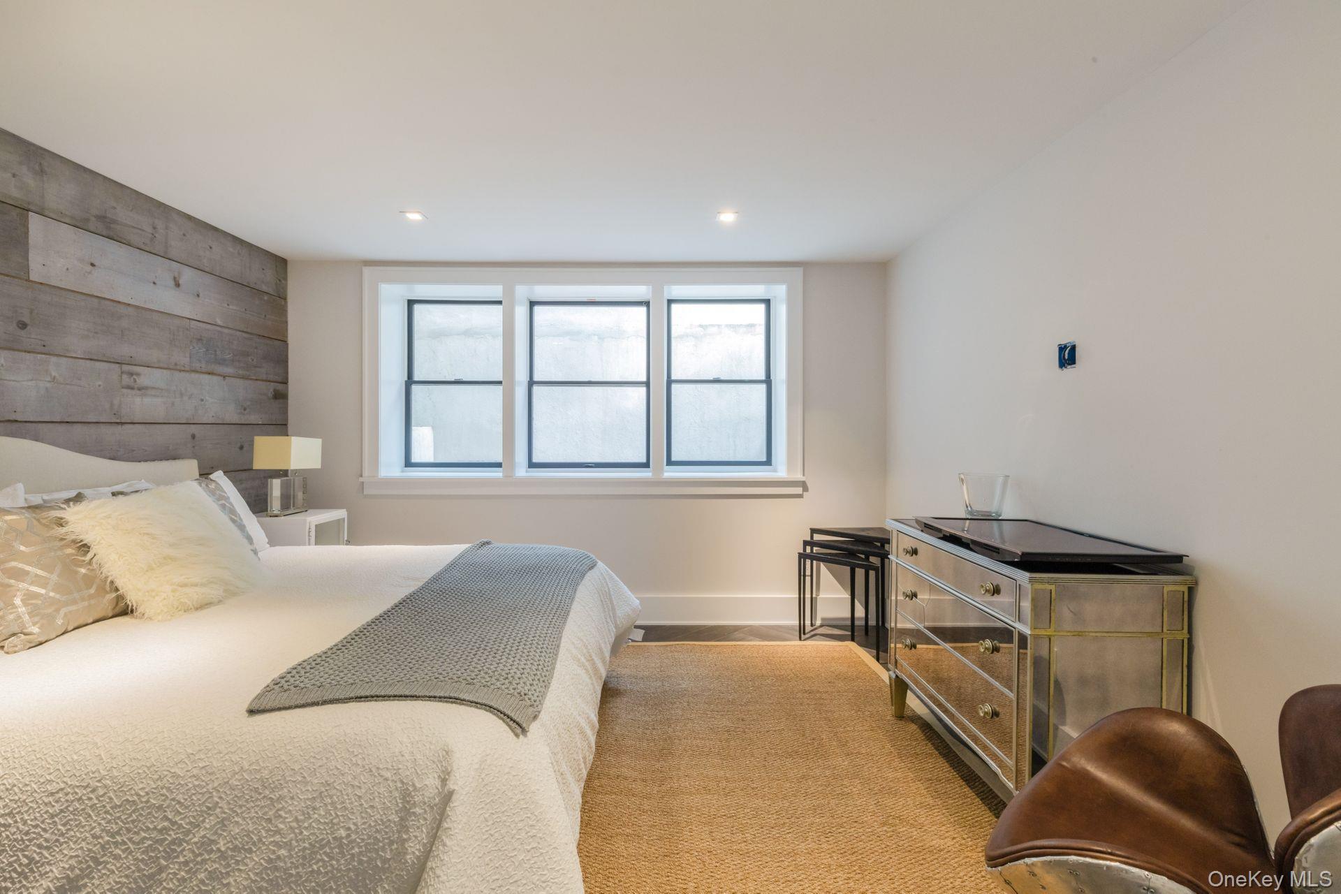 142 Six Pole Highway