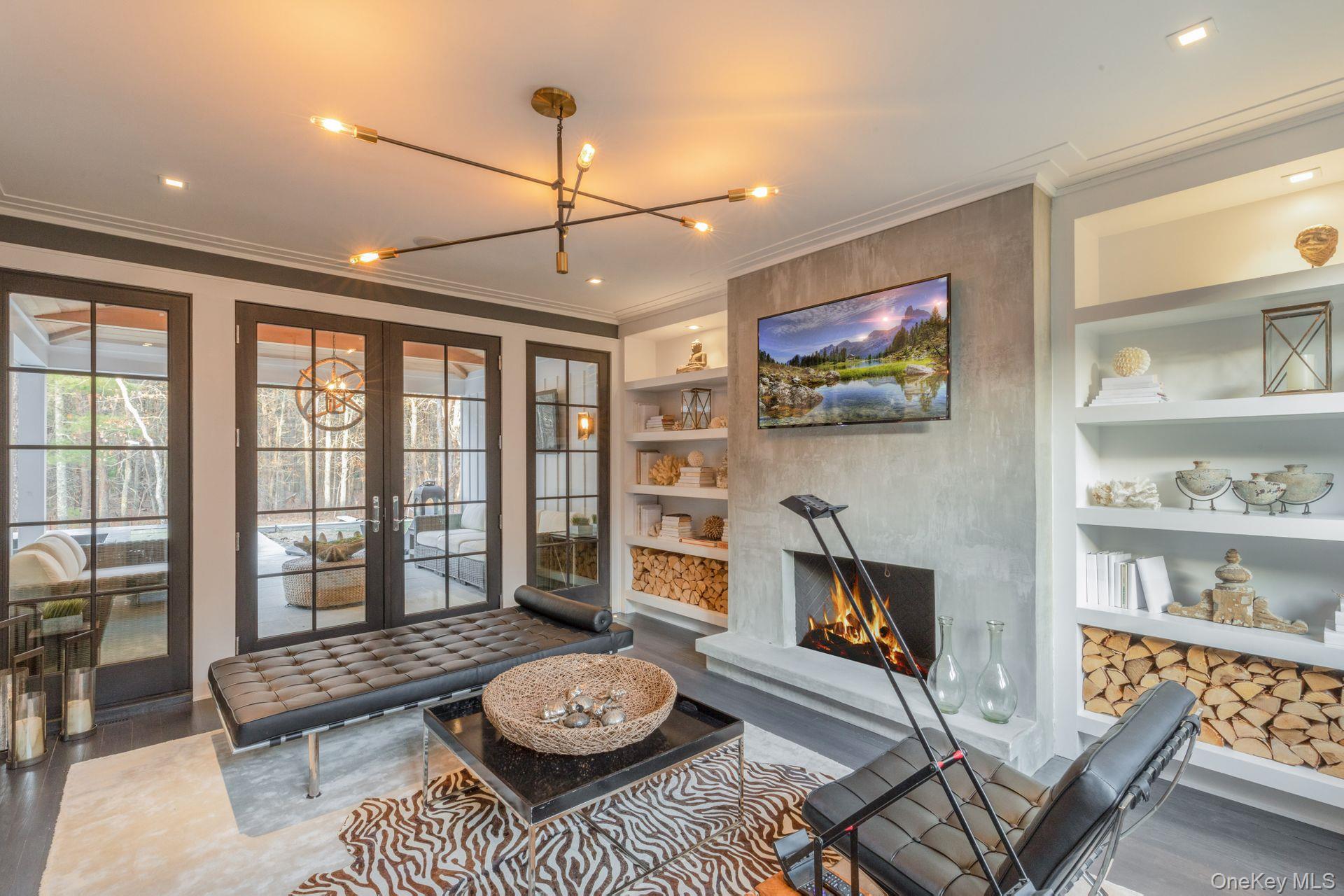 142 Six Pole Highway