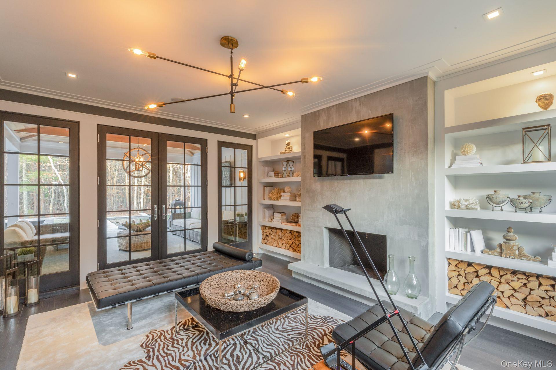 142 Six Pole Highway