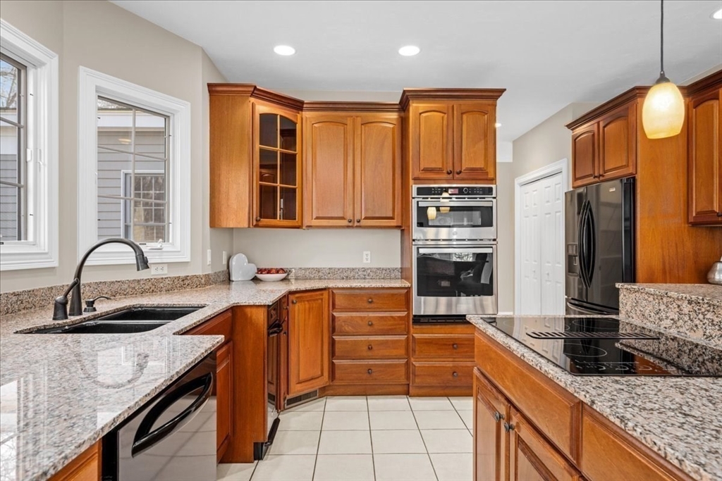 10 Eastbrook Farm Ln