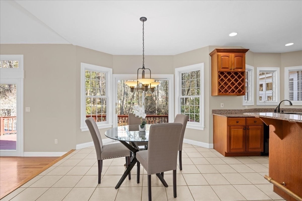 10 Eastbrook Farm Ln