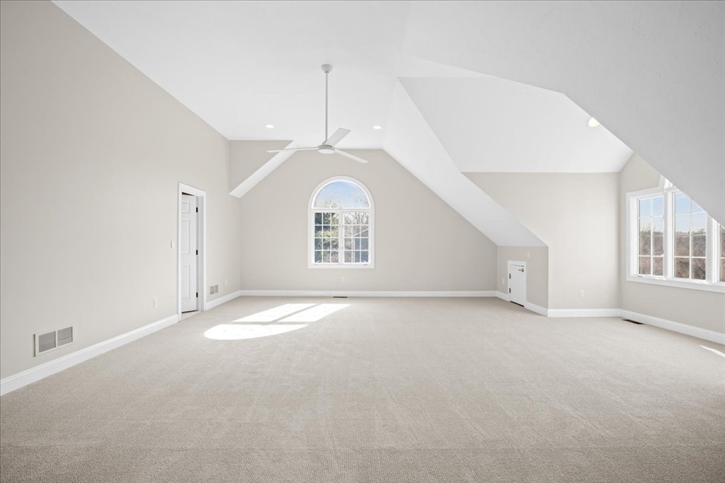 10 Eastbrook Farm Ln