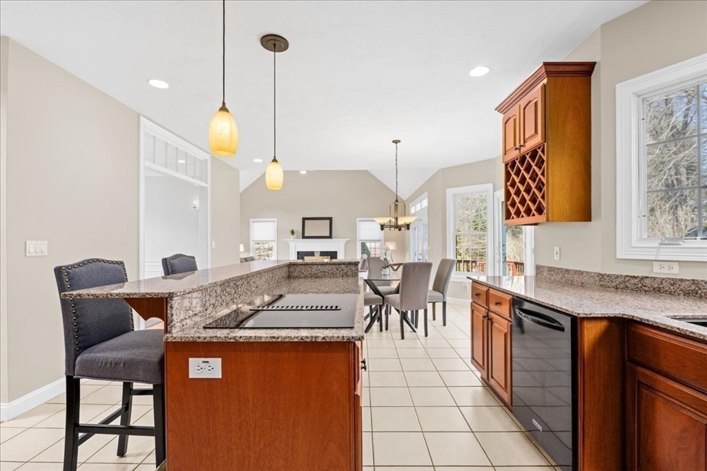 10 Eastbrook Farm Ln