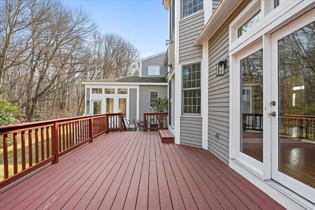 10 Eastbrook Farm Ln