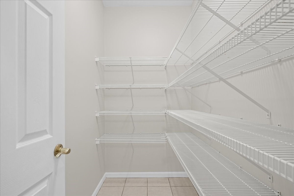 10 Eastbrook Farm Ln