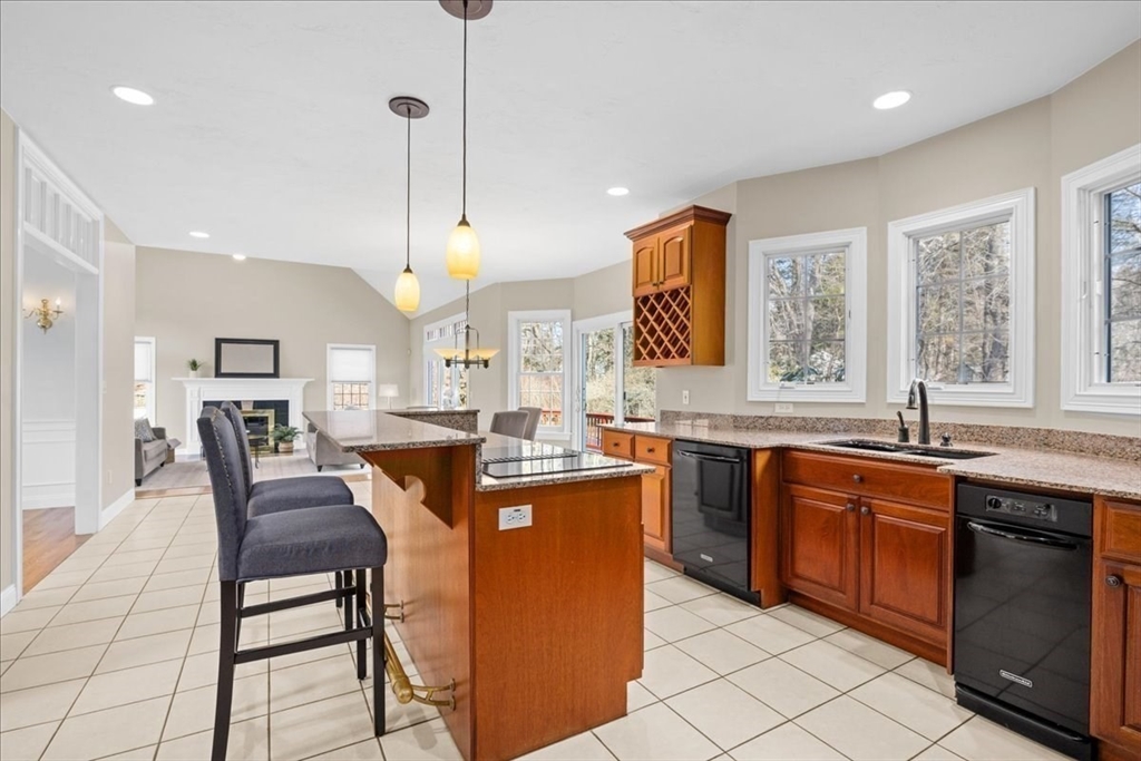 10 Eastbrook Farm Ln