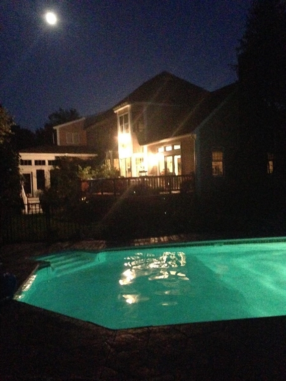 10 Eastbrook Farm Ln