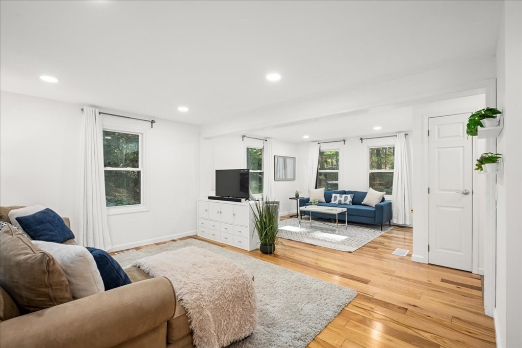 53 Breakneck Hill Road