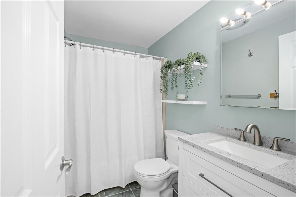 53 Breakneck Hill Road