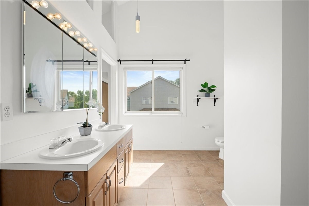 343 Captain Eames Cir # 38C